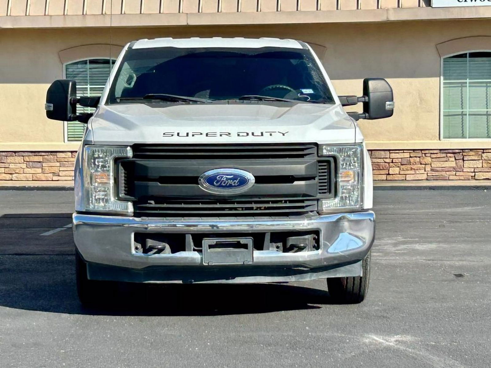 2017 FORD F350 SUPER DUTY CREW CAB (1 of 10)