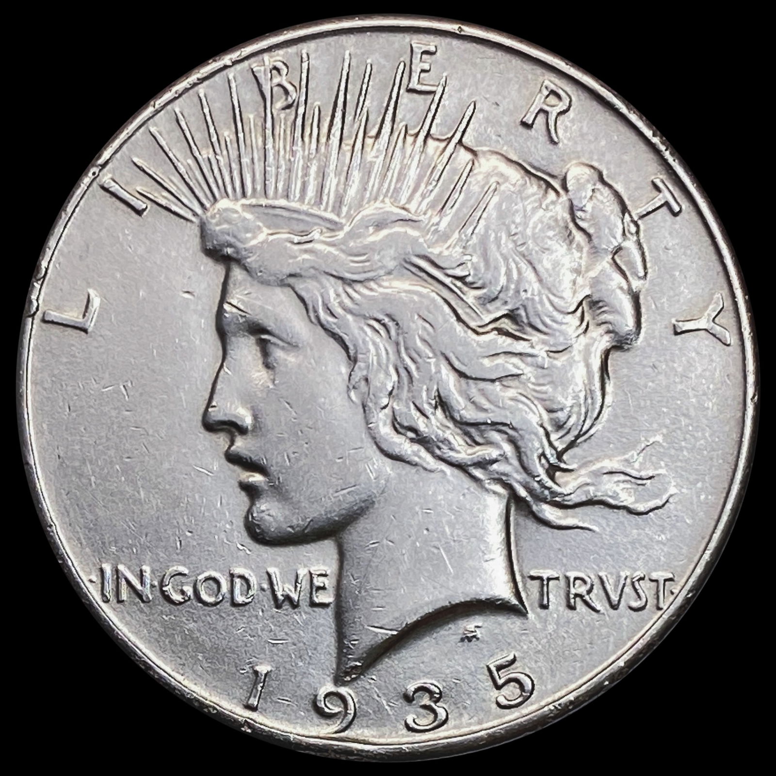 1935 Silver Peace Dollar NEARLY UNCIRCULATED (1 of 2)