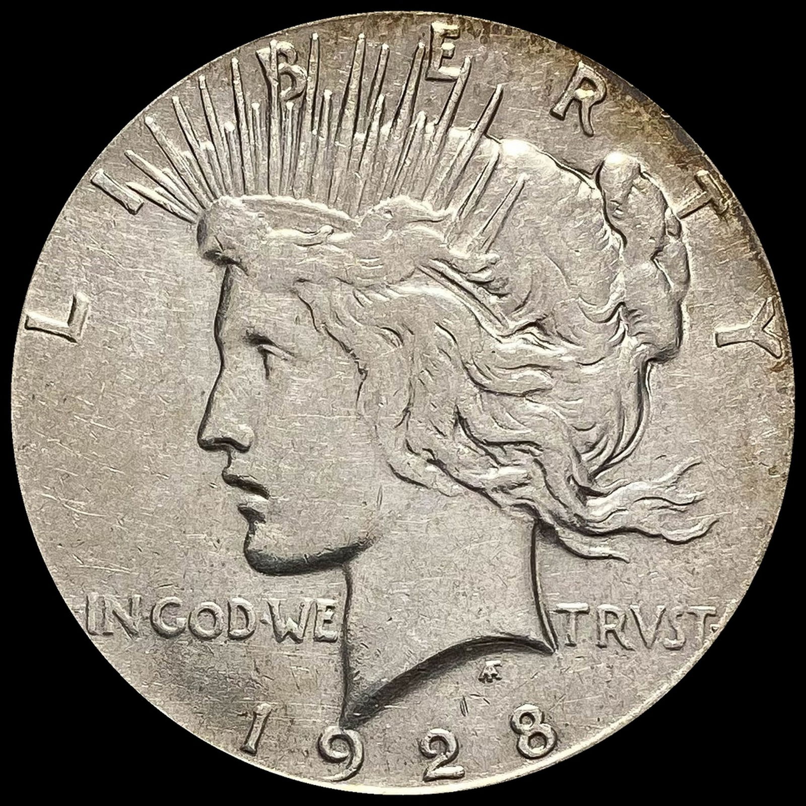 1928 Silver Peace Dollar NEARLY UNCIRCULATED (1 of 2)