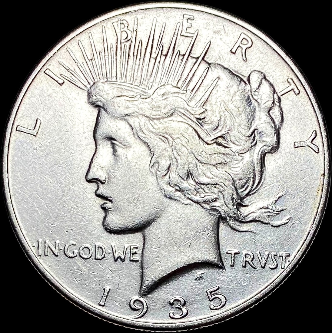 1935 Silver Peace Dollar CLOSELY UNCIRCULATED (1 of 2)