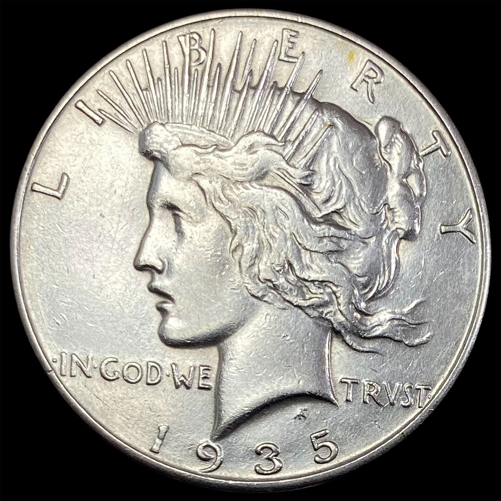 1935 Silver Peace Dollar NEARLY UNCIRCULATED (1 of 2)