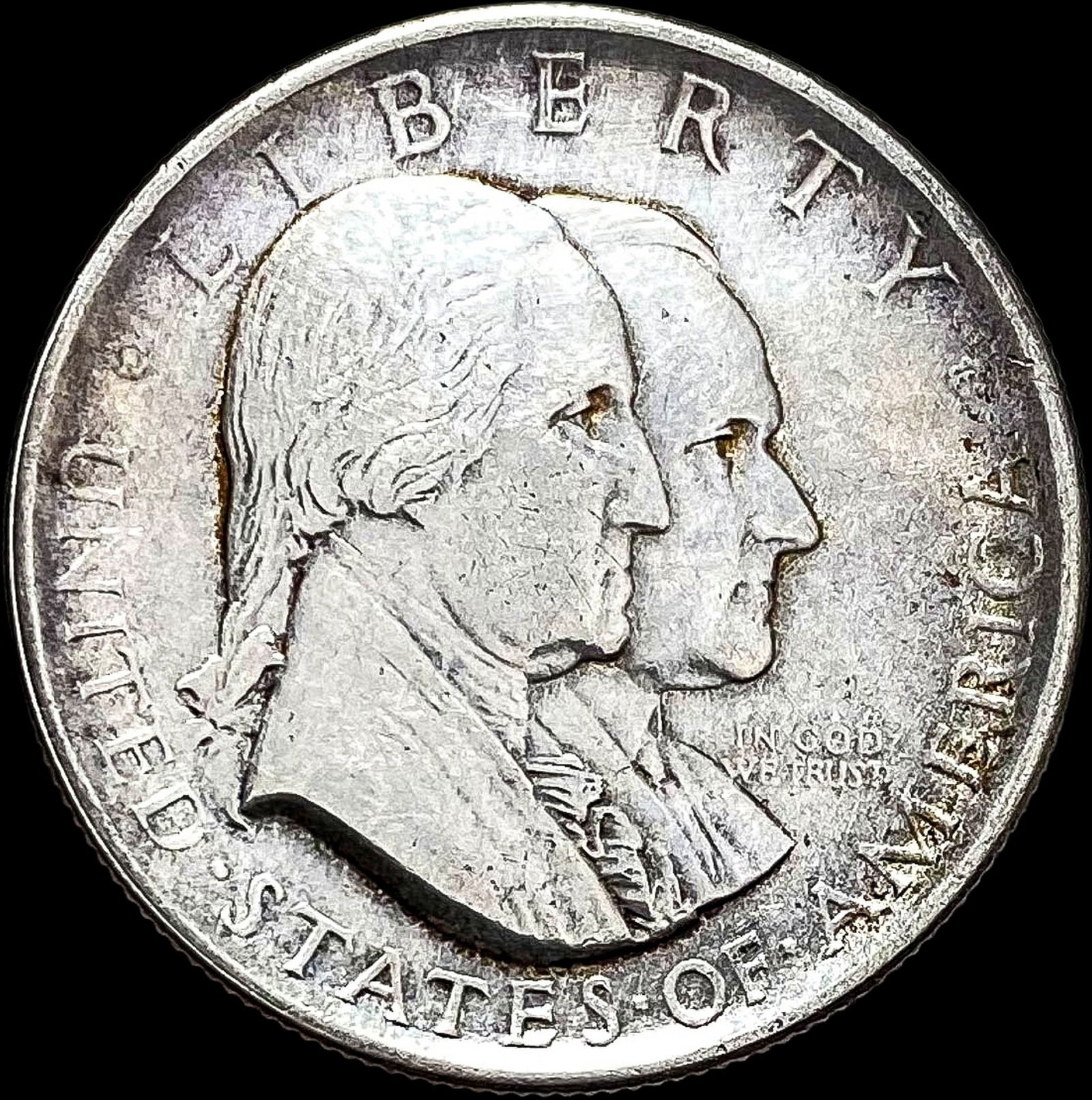 1926 Sesquicentennial Half Dollar CLOSELY  UNCIRCULATED (1 of 2)