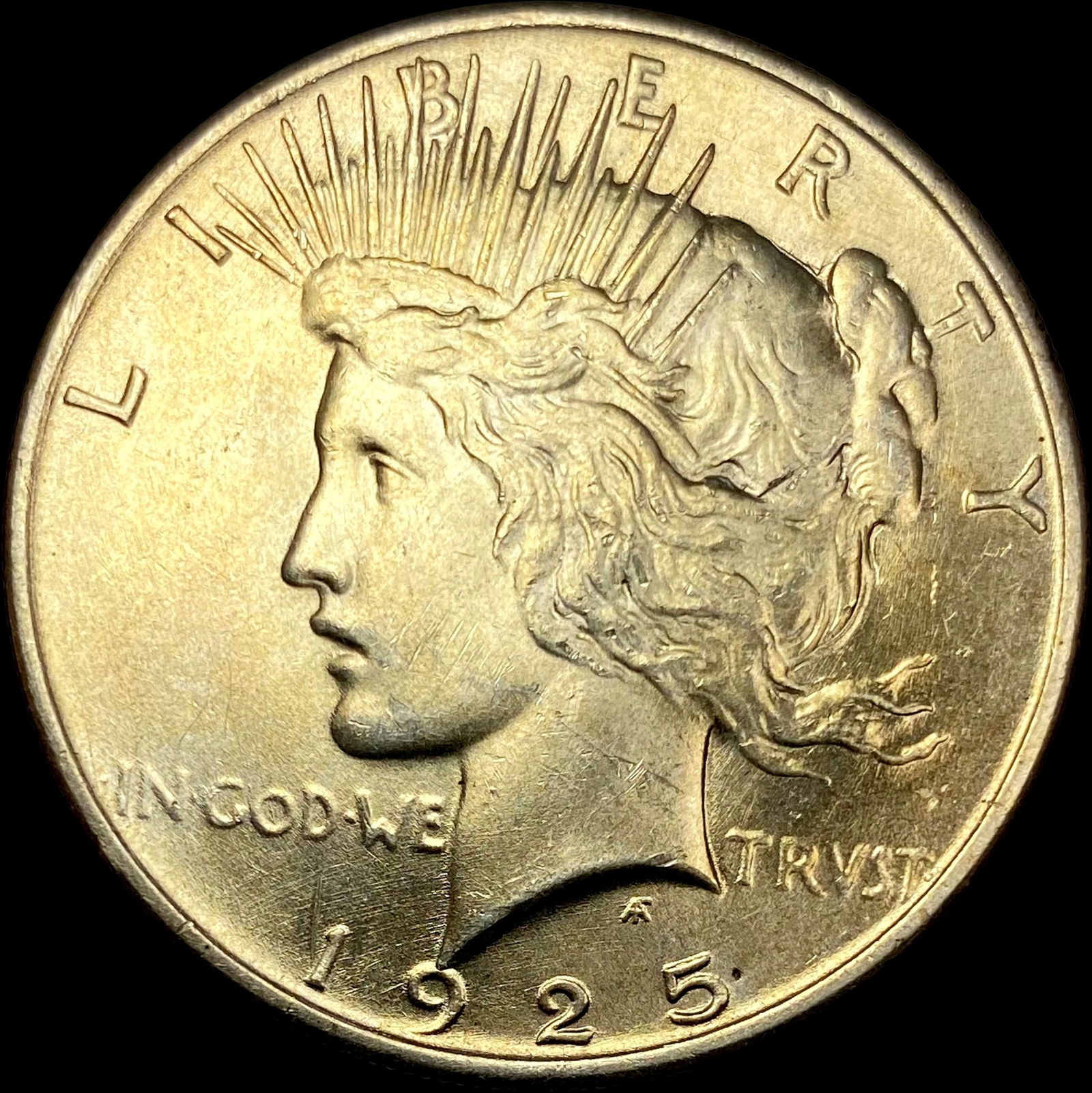 1925 Peace Silver Dollar UNCIRCULATED (1 of 2)