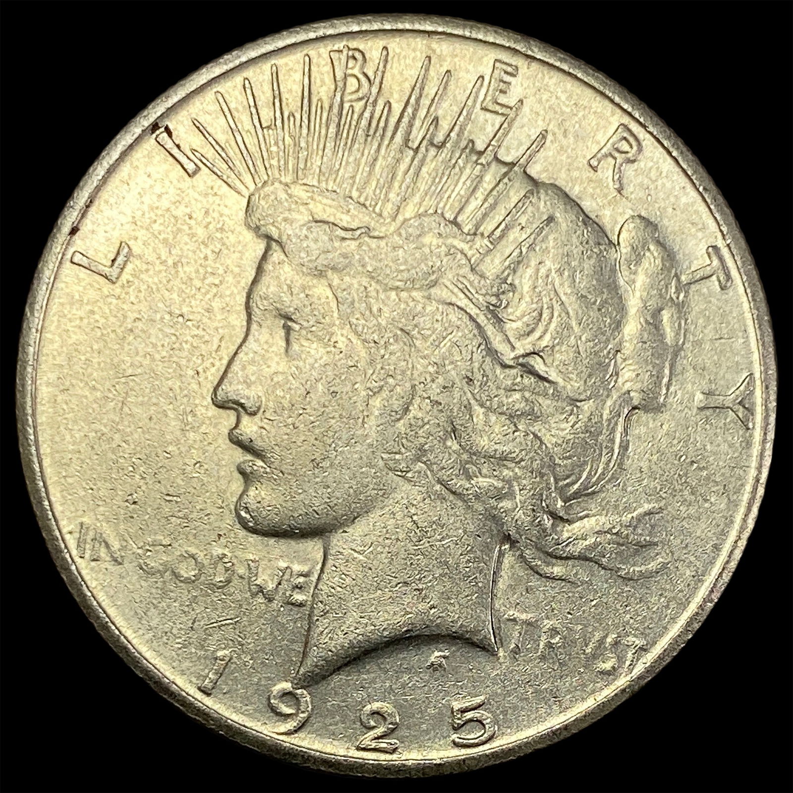 1925-S Silver Peace Dollar CLOSELY UNCIRCULATED (1 of 2)