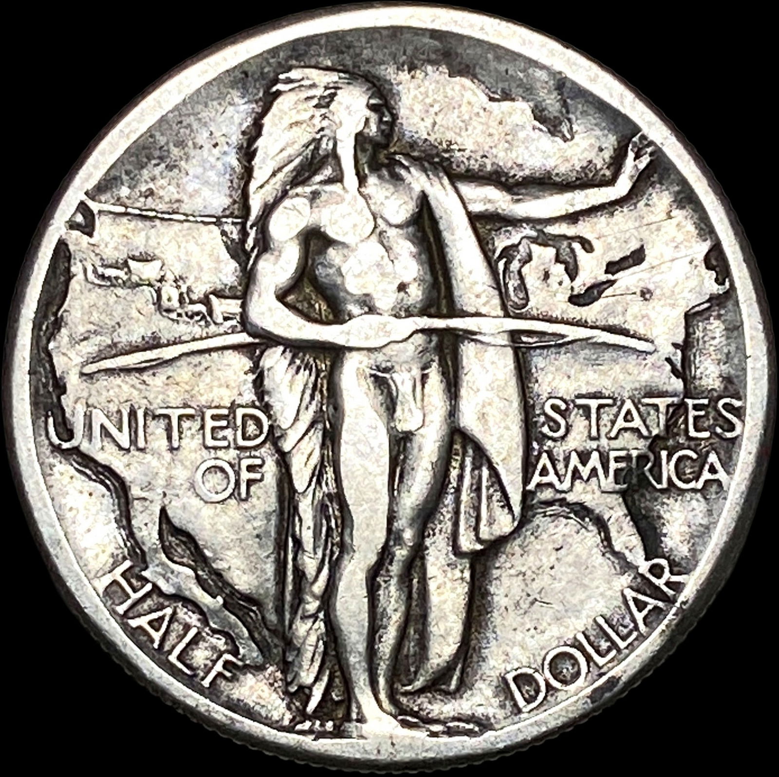 1926 Oregon Trail Half Dollar NEARLY  UNCIRCULATED (1 of 2)