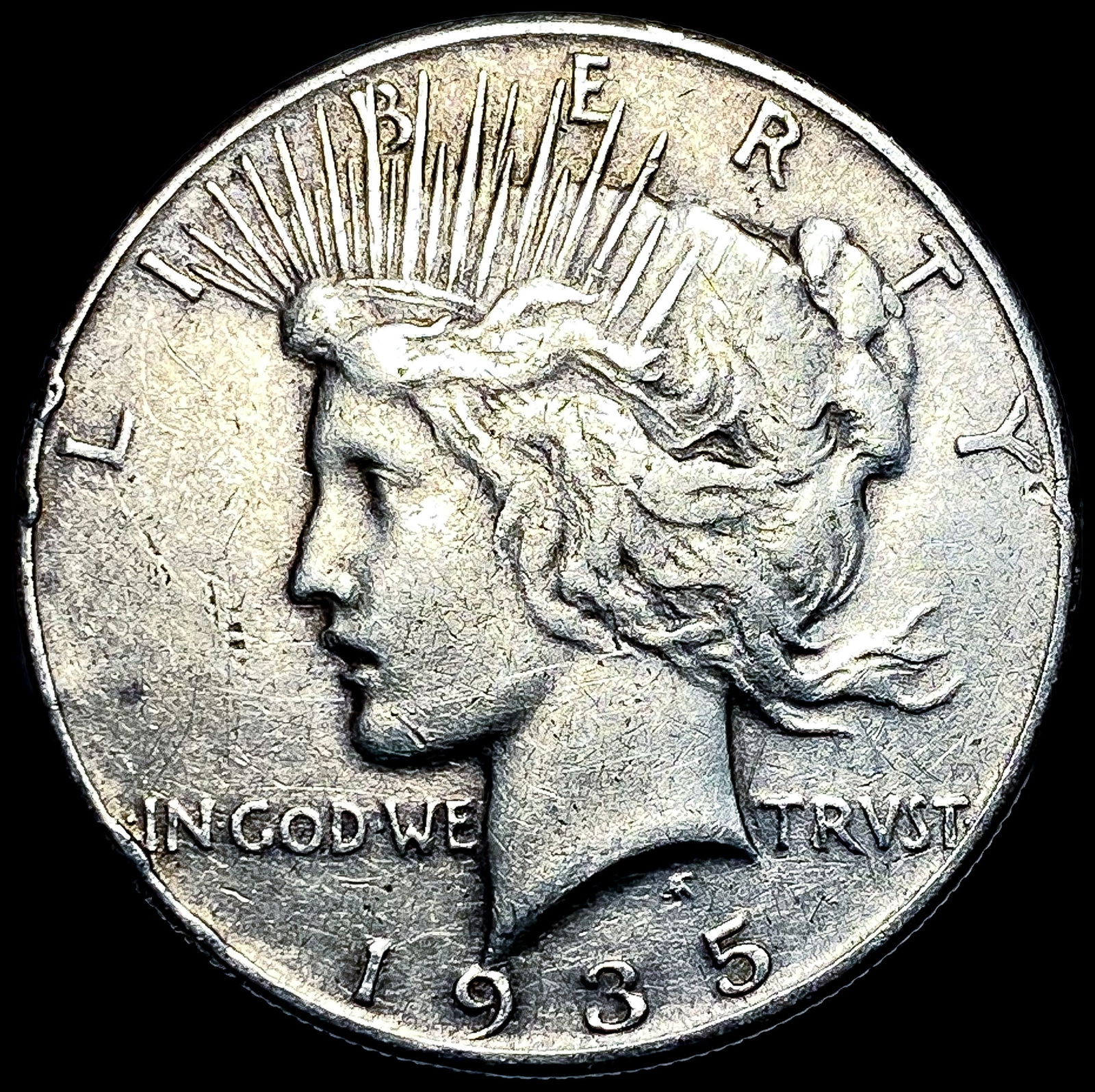 1935 Silver Peace Dollar NEARLY UNCIRCULATED (1 of 2)