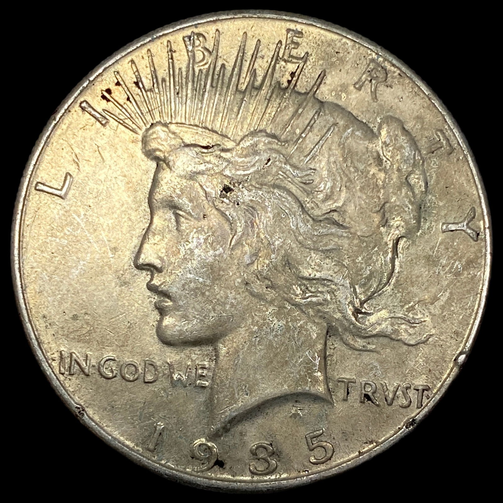 1935 Silver Peace Dollar NEARLY UNCIRCULATED (1 of 2)