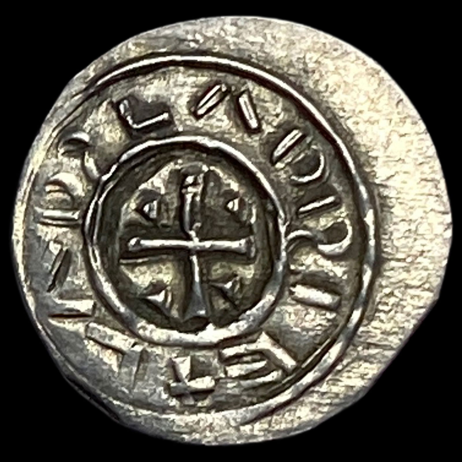 1095-1114 Hungary Coloman SIlver Denar CLOSELY UNCIRCULATED (1 of 2)