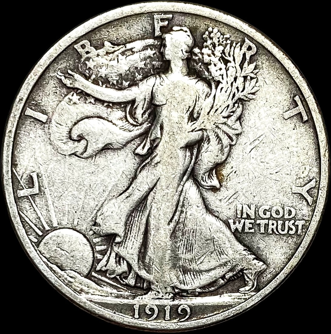 1919 Walking Liberty Half Dollar LIGHTLY CIRCULATED (1 of 2)