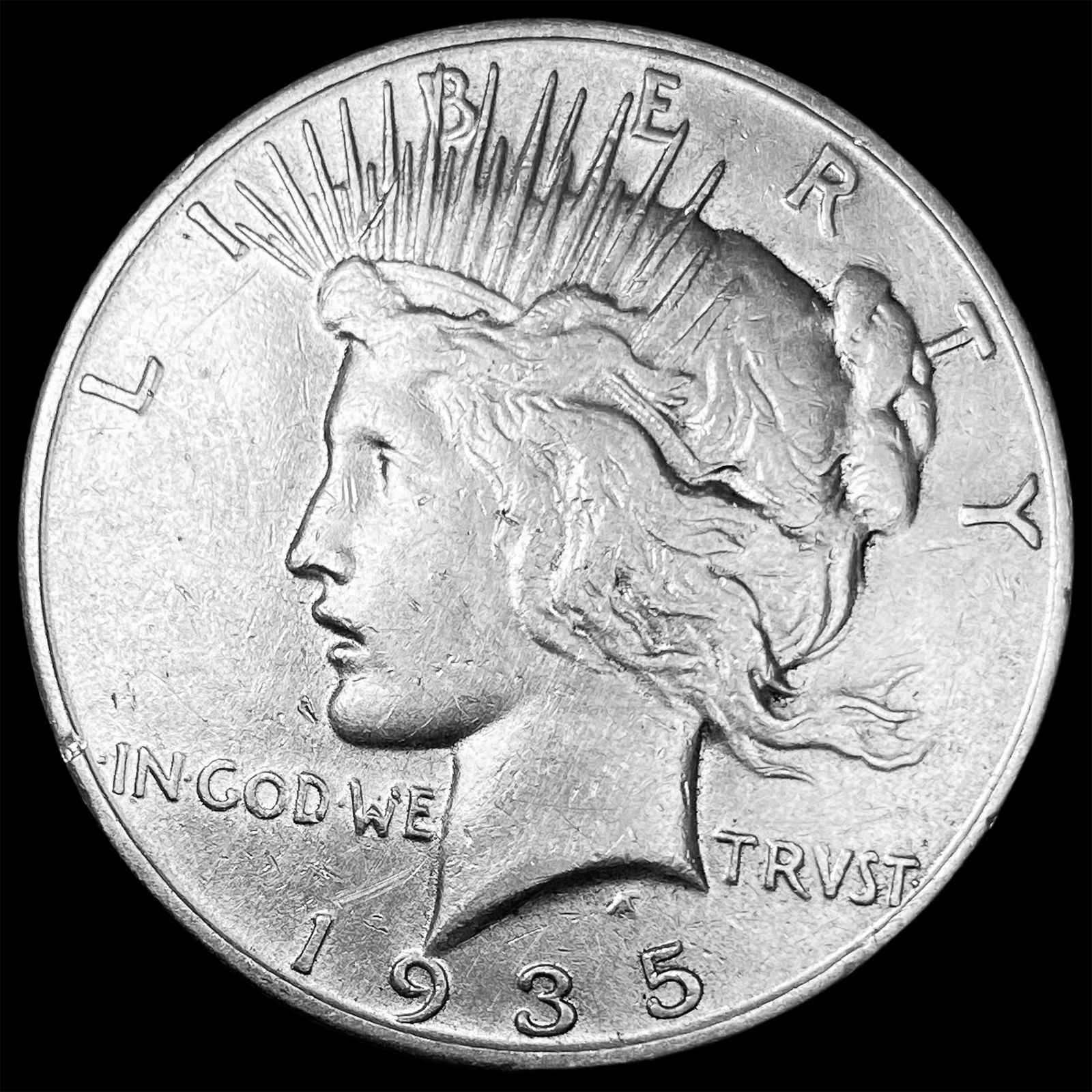 1935-S Silver Peace Dollar CLOSELY  UNCIRCULATED (1 of 2)