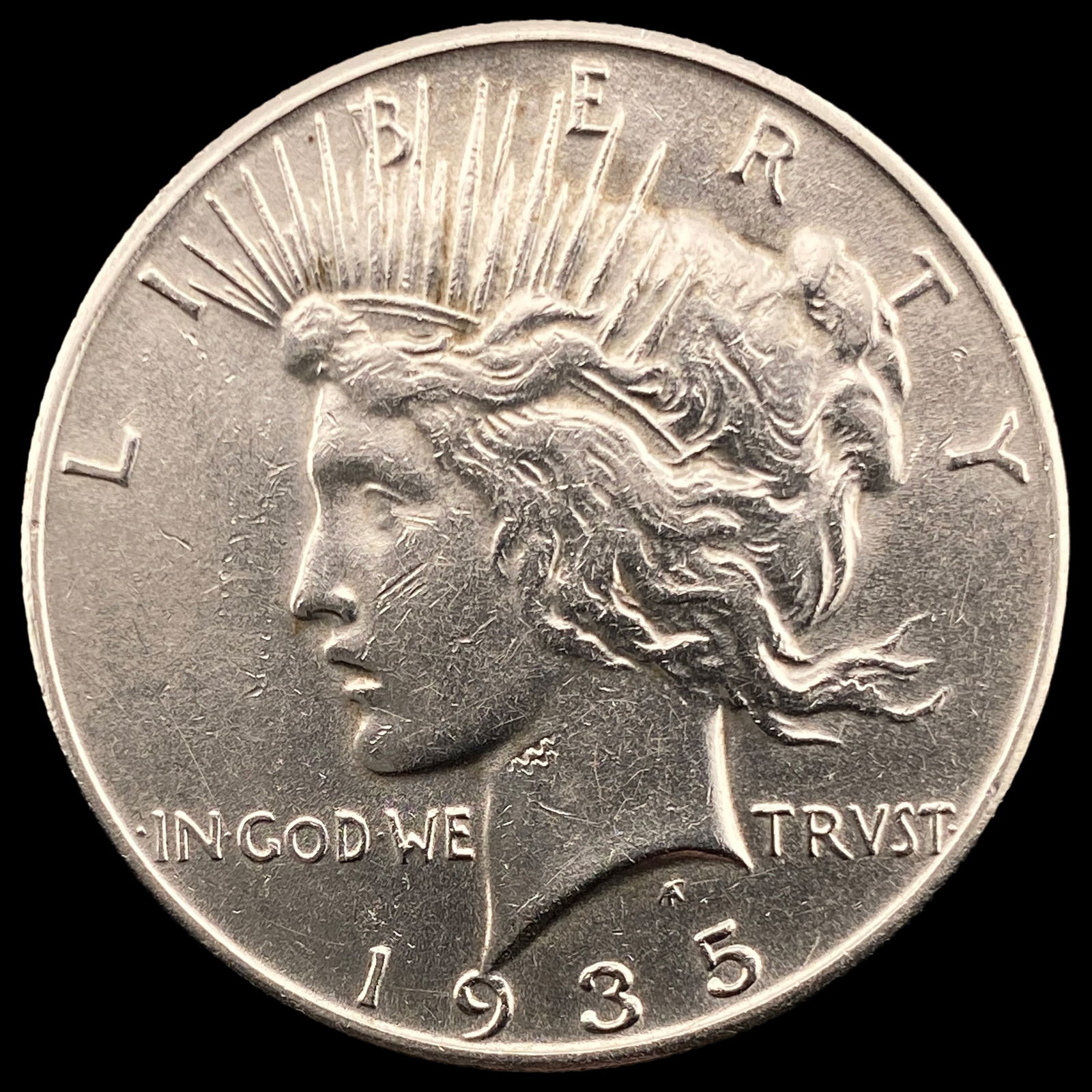 1935 Silver Peace Dollar CLOSELY UNCIRCULATED (1 of 2)