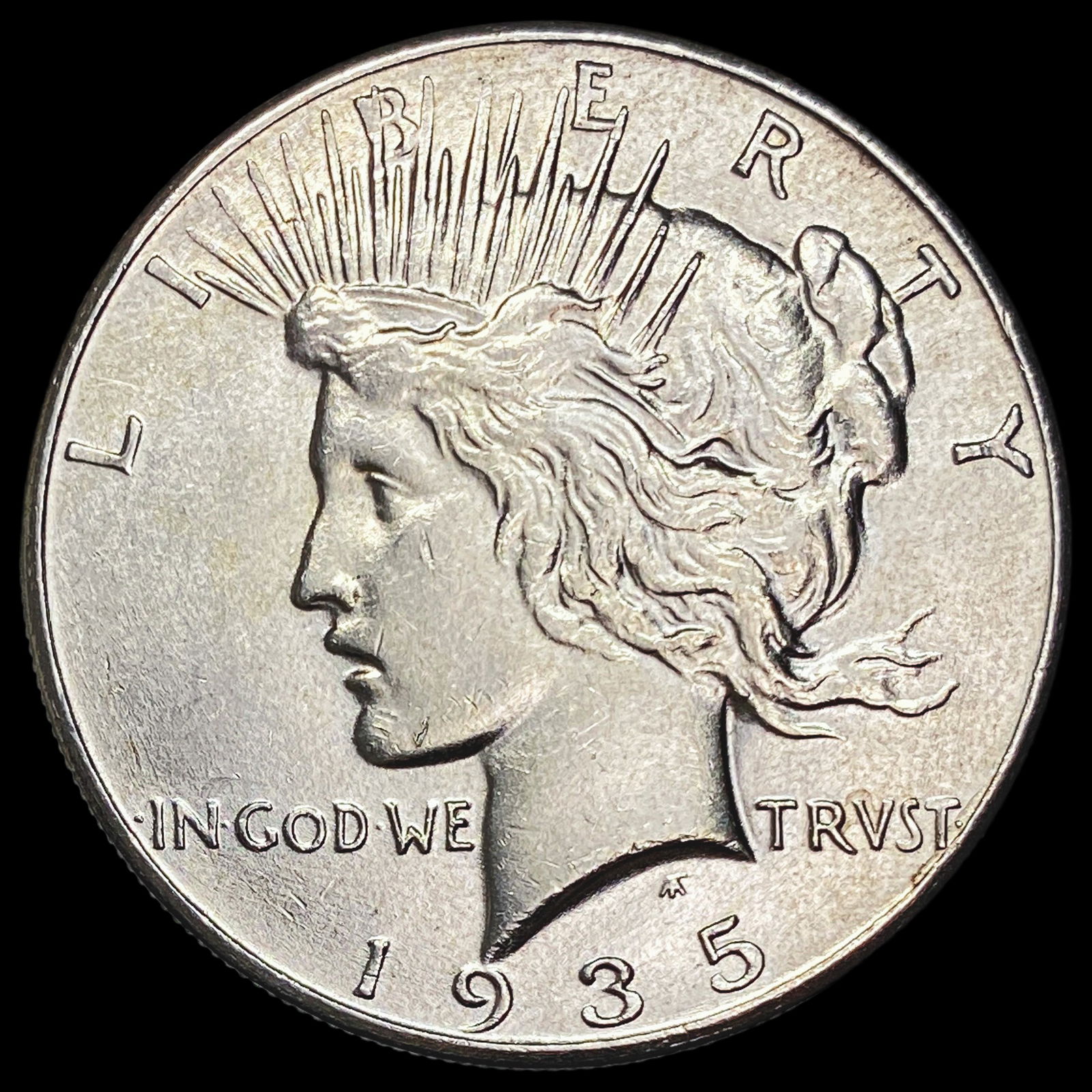 1935 Silver Peace Dollar CLOSELY UNCIRCULATED (1 of 2)