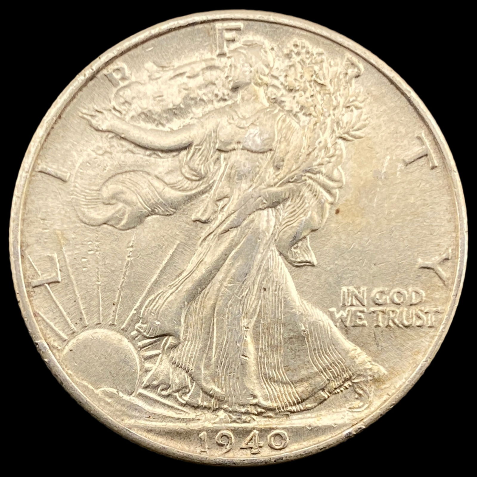 1940 Walking Liberty Half Dollar UNCIRCULATED (1 of 2)