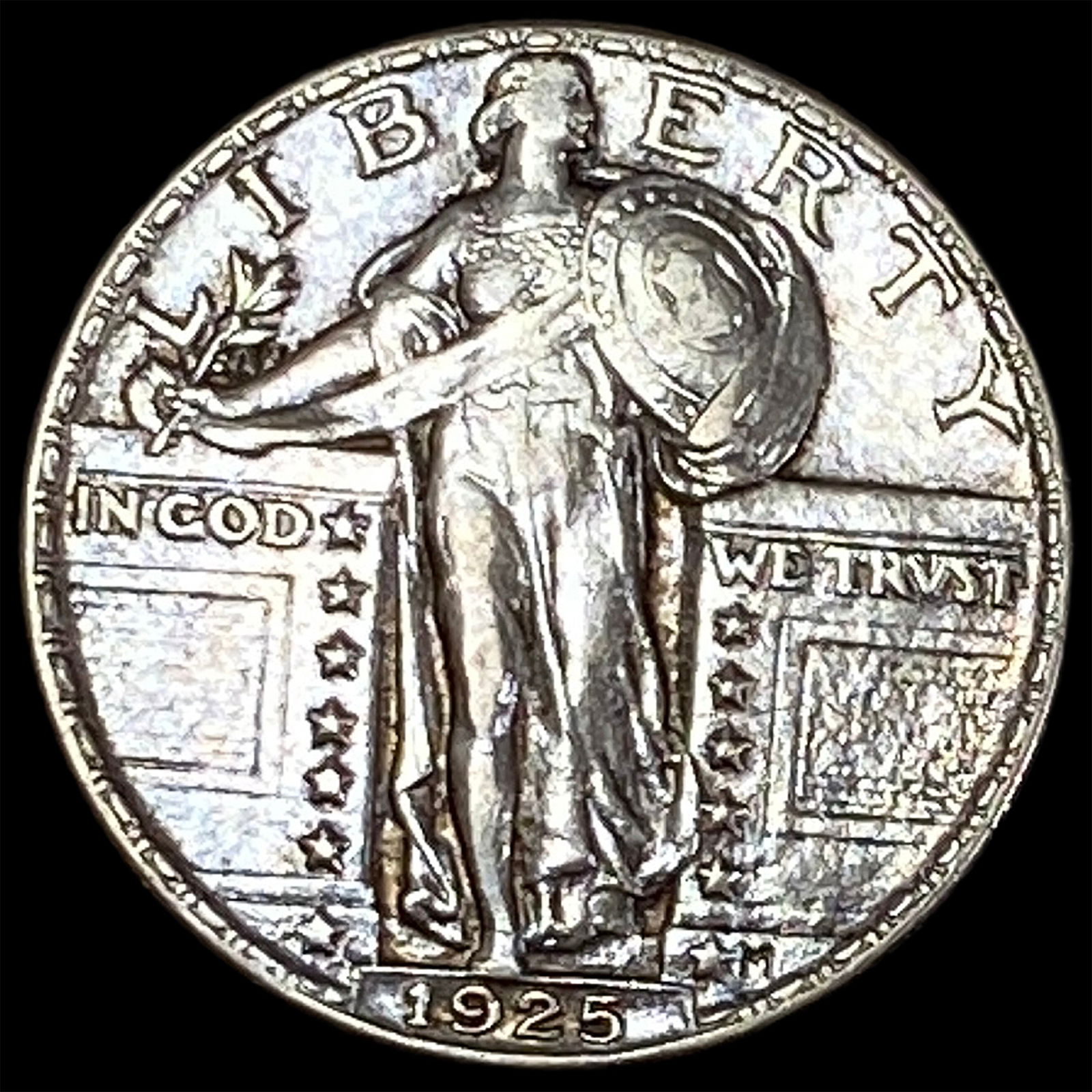 1925 Standing Liberty Silver Quarter ABOUT UNCIRCULATED (1 of 2)