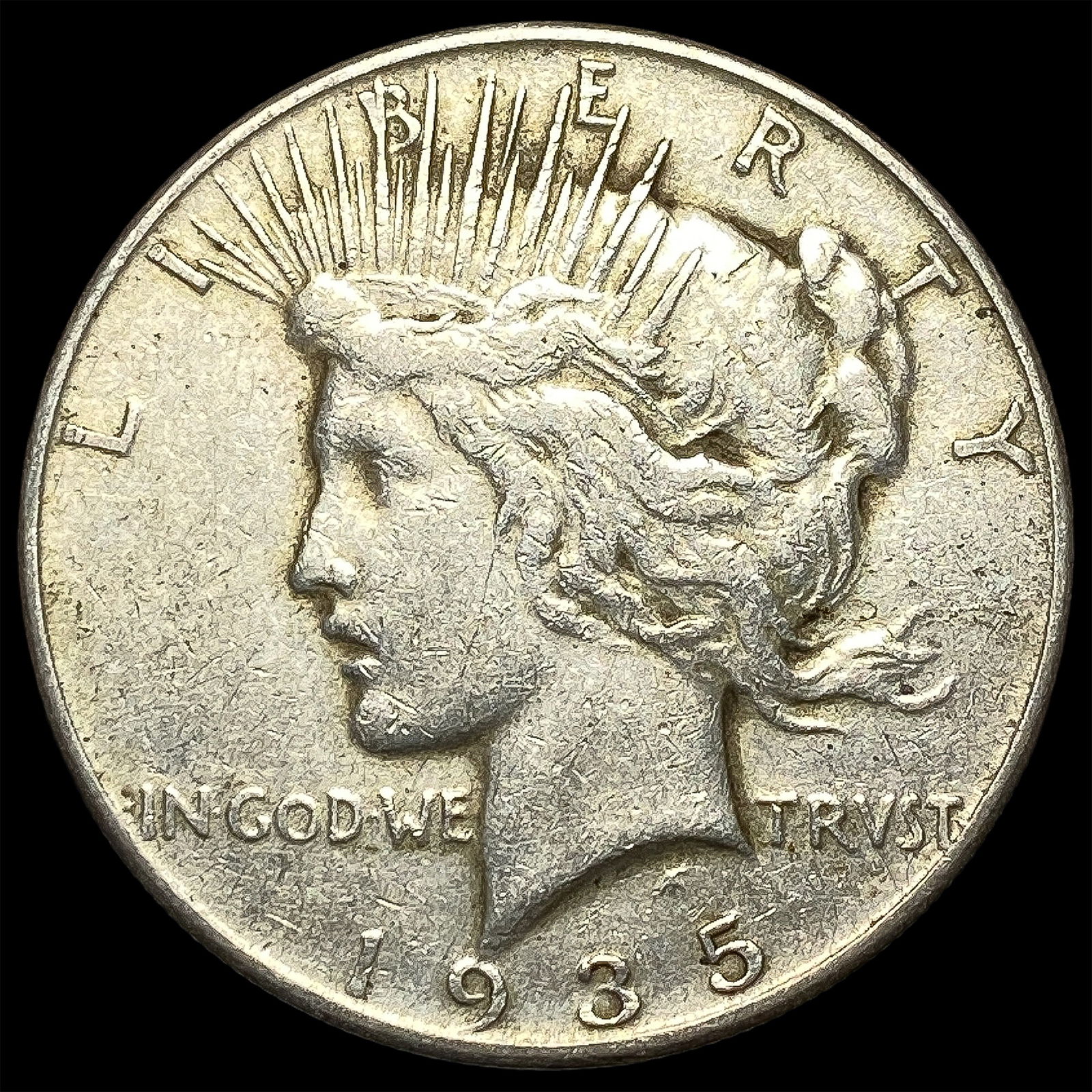 1935 Silver Peace Dollar NEARLY UNCIRCULATED (1 of 2)