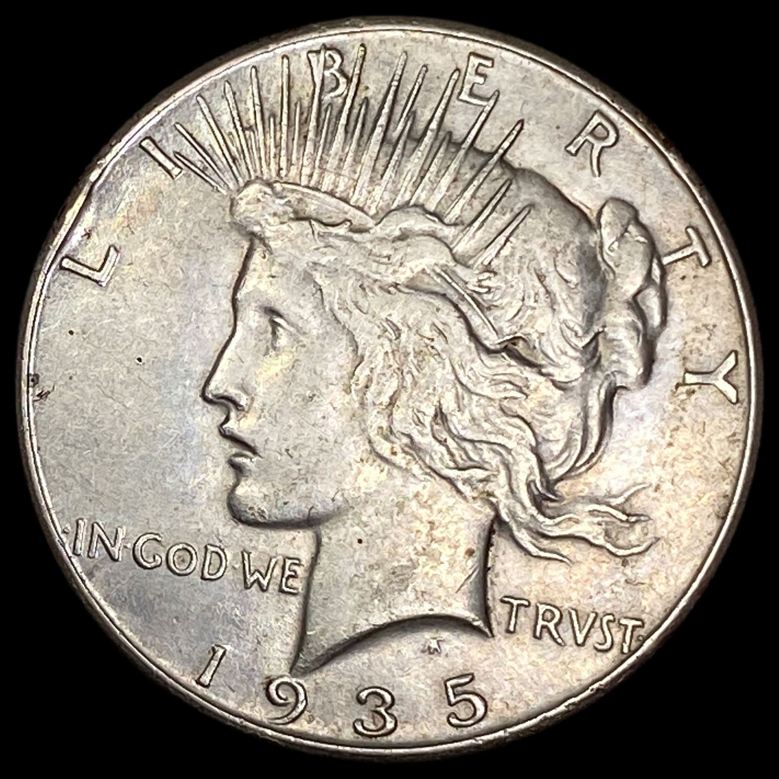 1935 Silver Peace Dollar CLOSELY UNCIRCULATED (1 of 2)