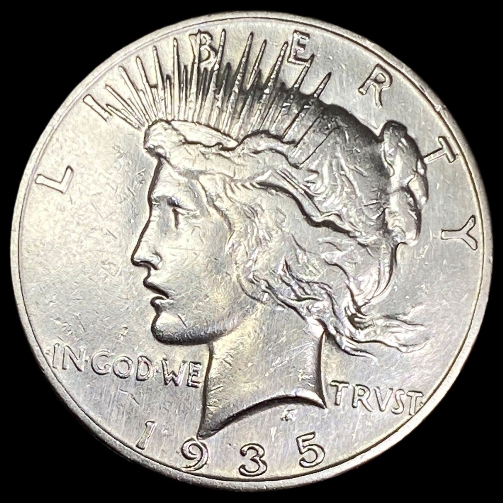 1935 Silver Peace Dollar CLOSELY UNCIRCULATED (1 of 2)