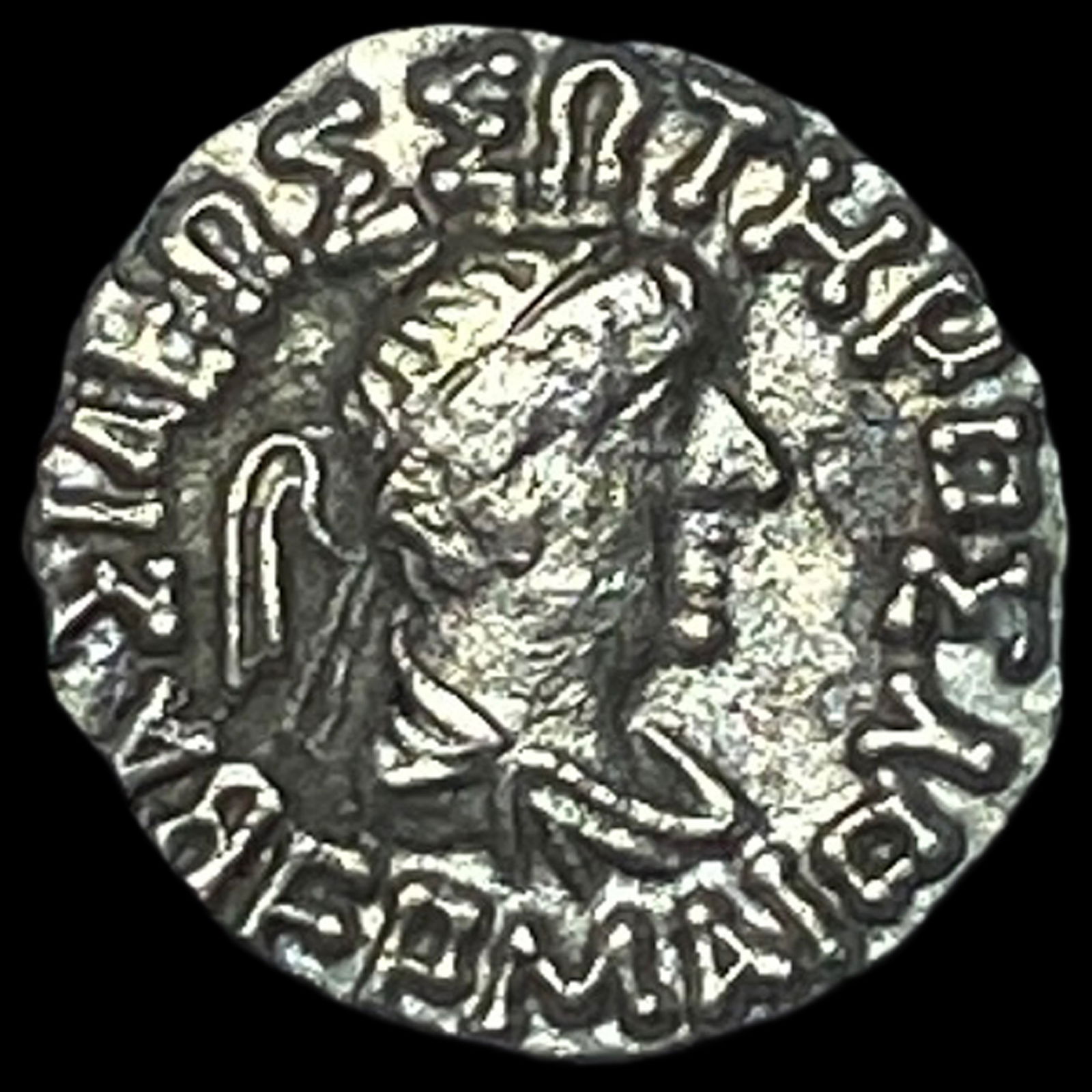 Ancient Bactria Hermaeus Posthumous Silver Drachm CLOSELY UNCIRCULATED (1 of 2)