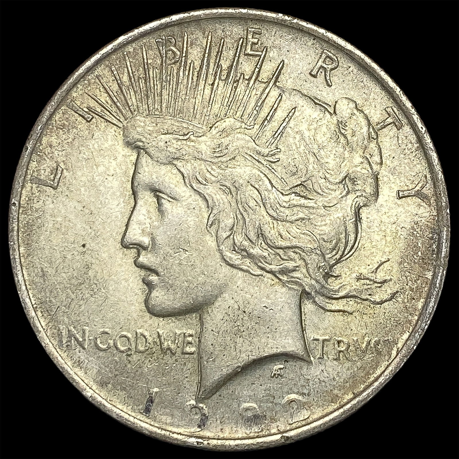 1922 Peace Silver Dollar CLOSELY UNCIRCULATED (1 of 2)