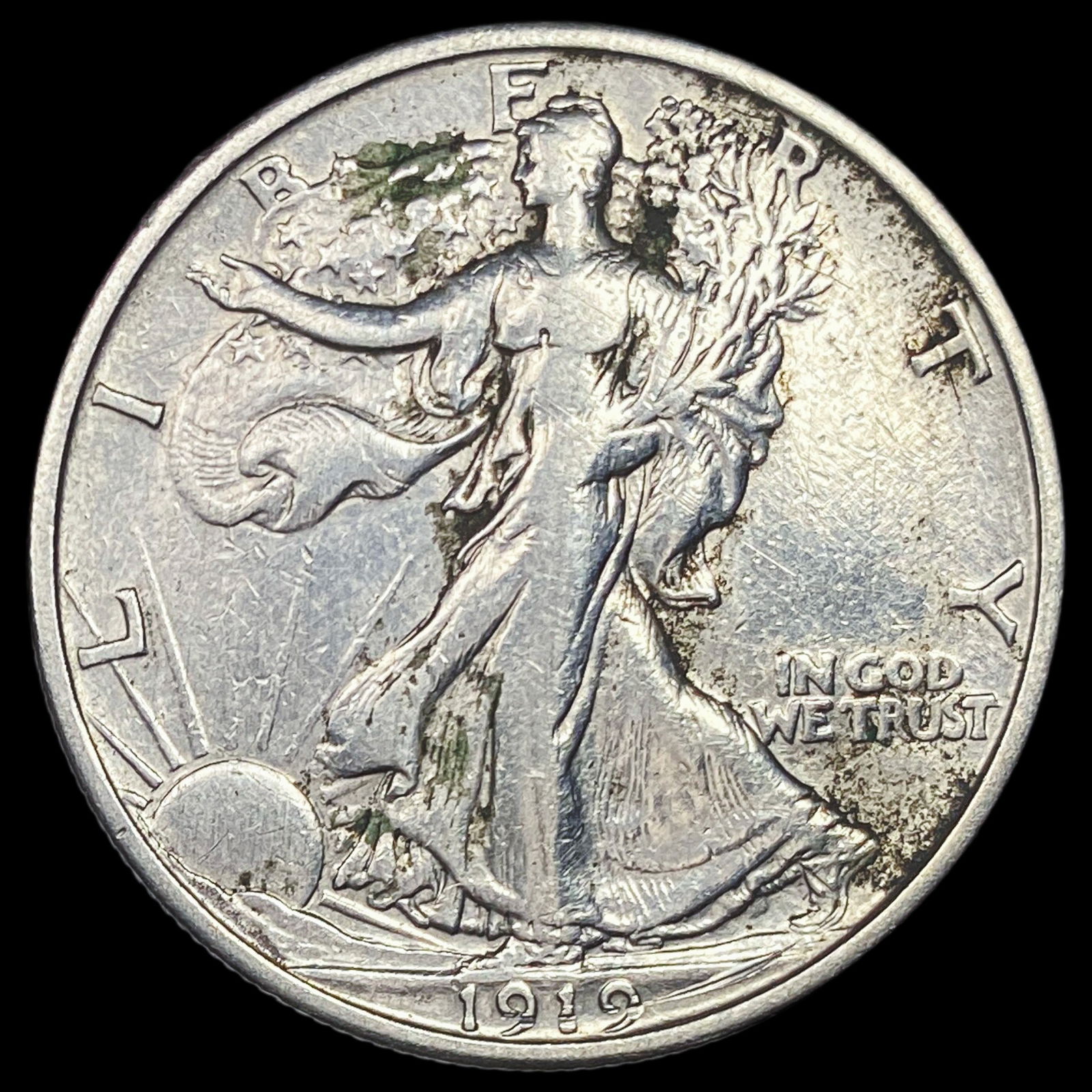 1919 Walking Liberty Half Dollar NEARLY UNCIRCULATED (1 of 2)