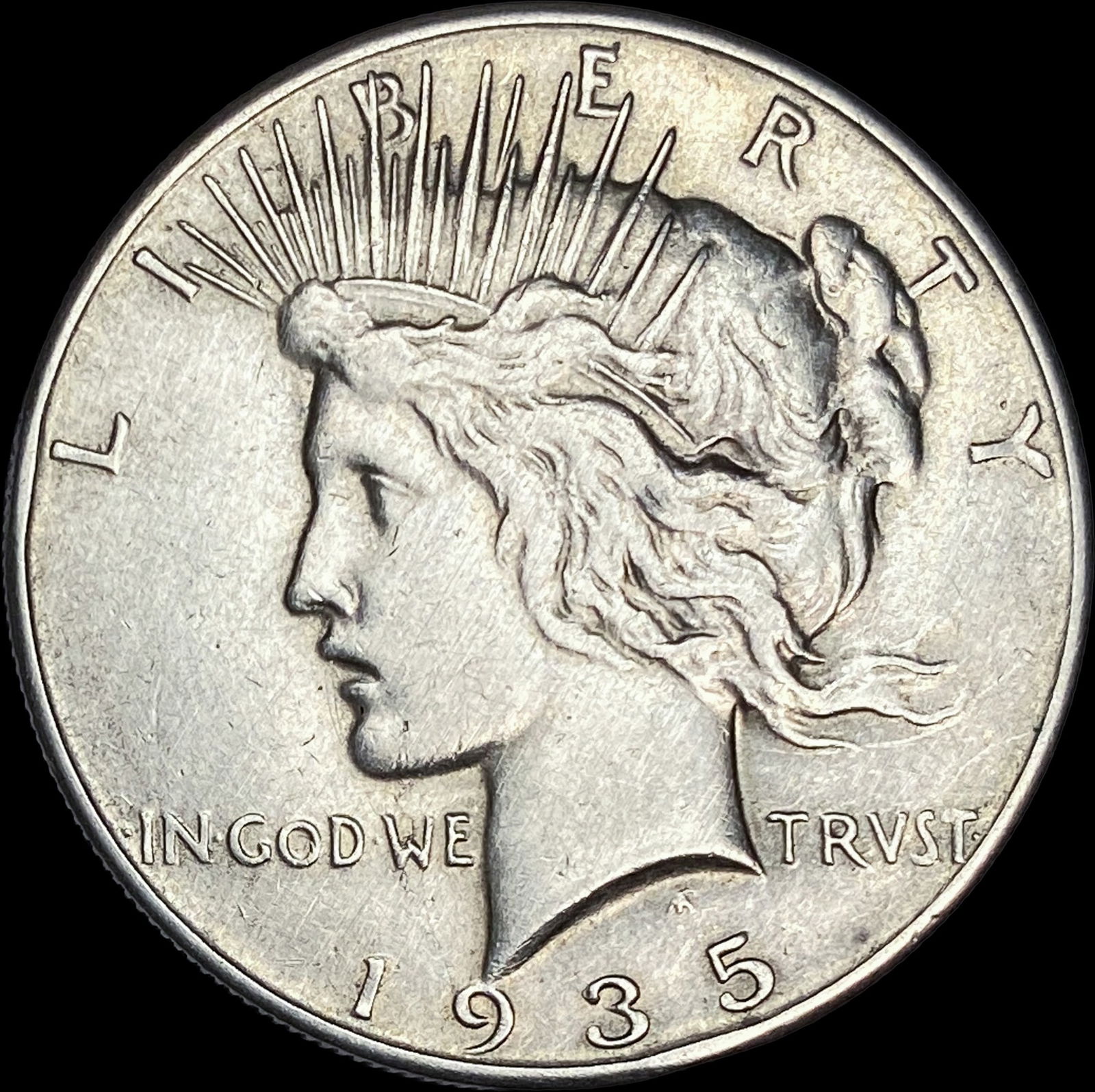 1935 Silver Peace Dollar NEARLY UNCIRCULATED (1 of 2)