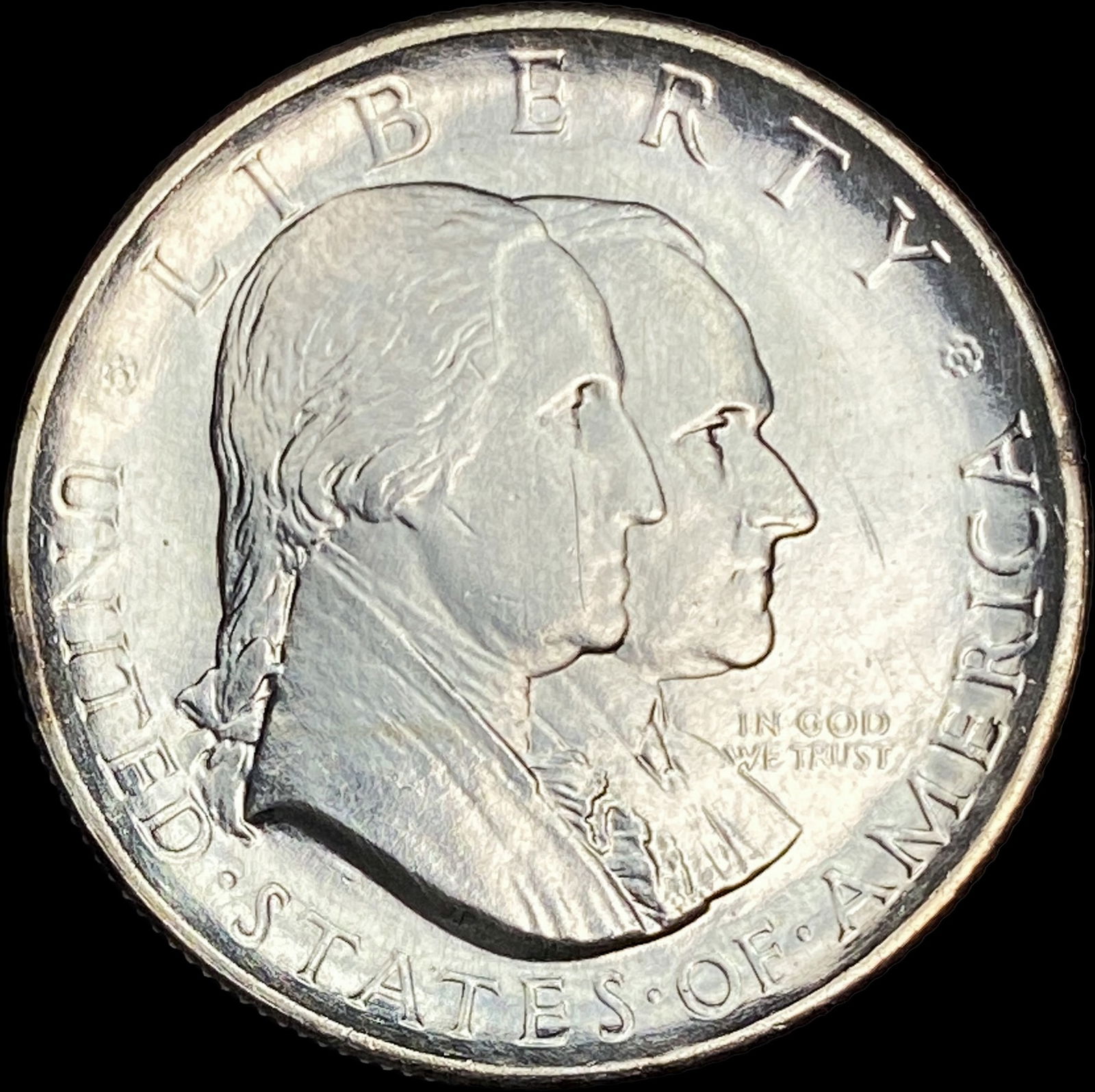 1926 Silver Sesquicentennial Half Dollar UNCIRCULATED (1 of 2)