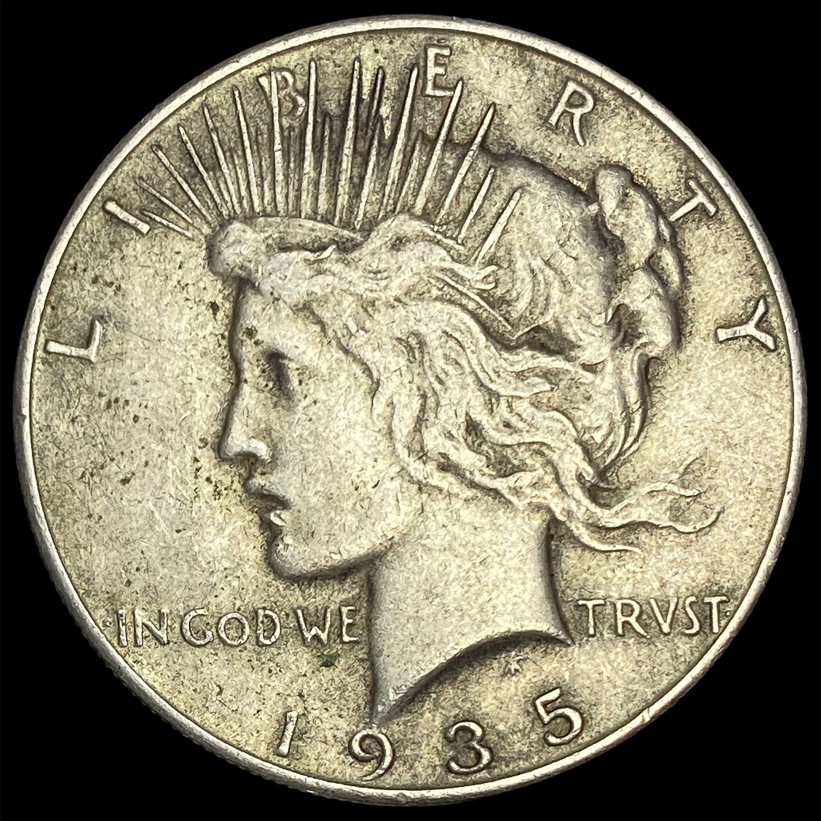 1935-S Silver Peace Dollar NEARLY UNCIRCULATED (1 of 2)