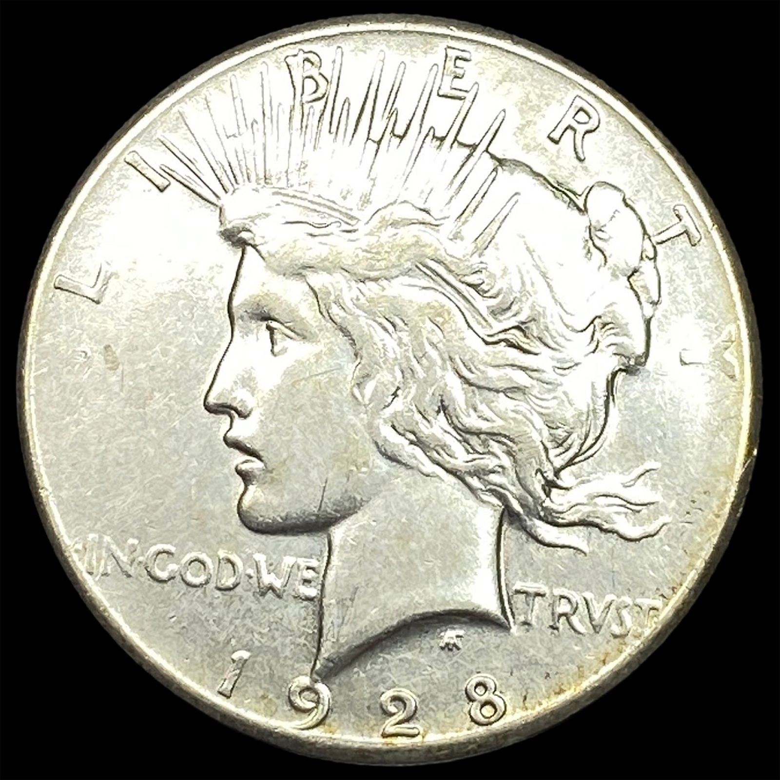 1928 Silver Peace Dollar NEARLY UNCIRCULATED (1 of 2)