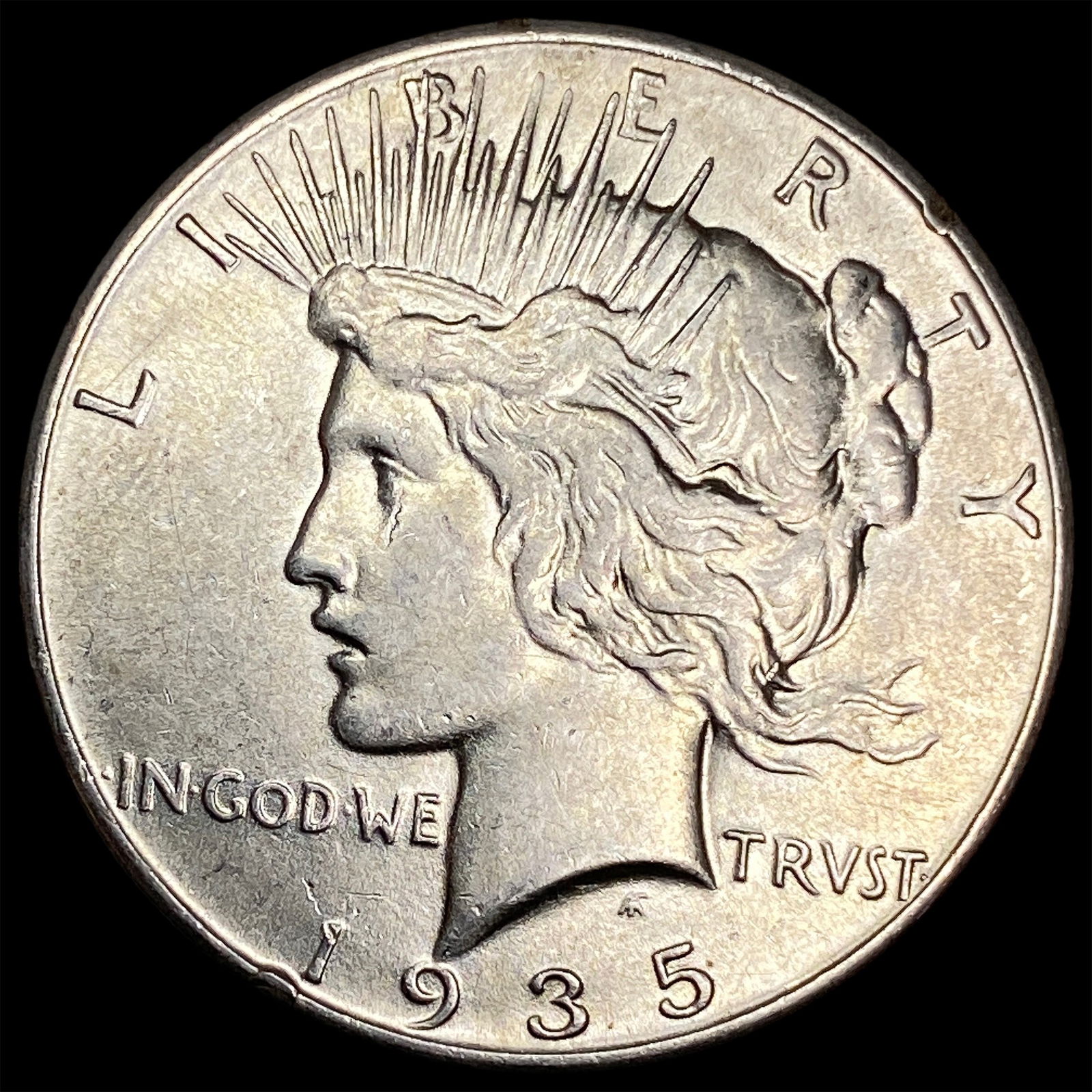 1935 Silver Peace Dollar NEARLY UNCIRCULATED (1 of 2)