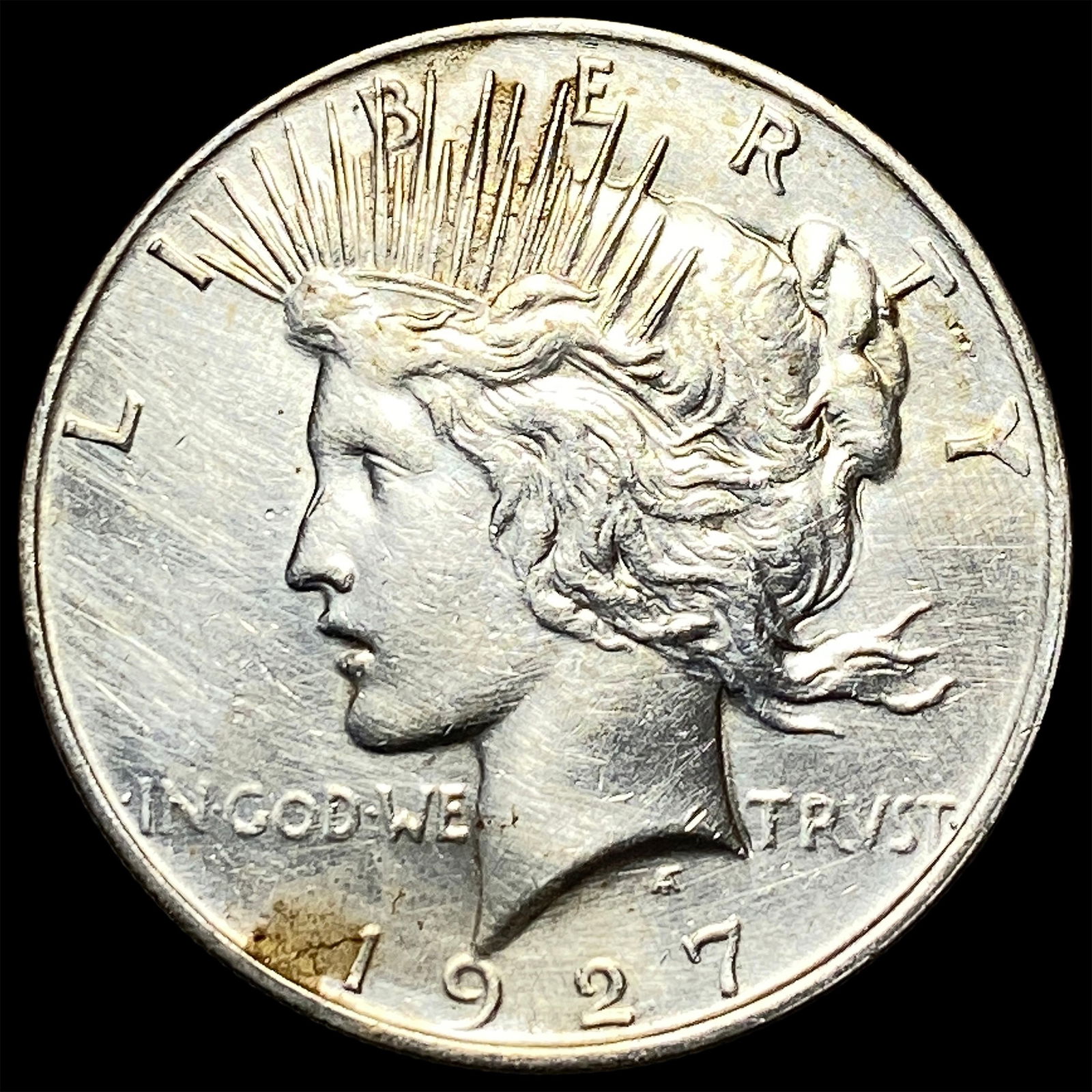 1927 Silver Peace Dollar CLOSELY UNCIRCULATED (1 of 2)