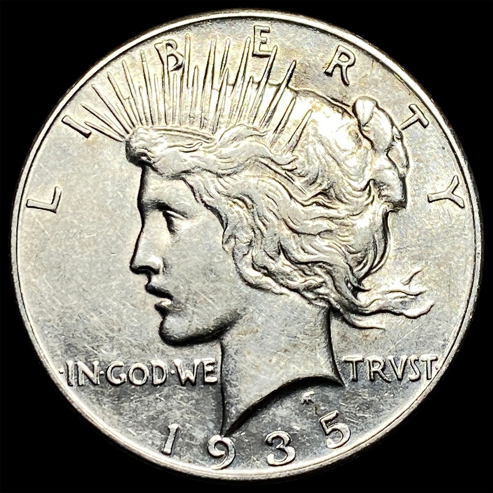 1935 Silver Peace Dollar CLOSELY UNCIRCULATED (1 of 2)