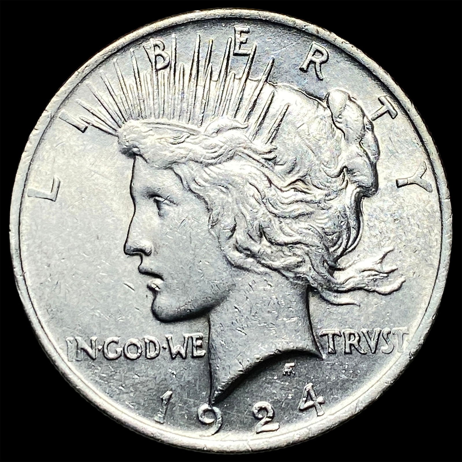 1924 Silver Peace Dollar CLOSELY UNCIRCULATED (1 of 2)