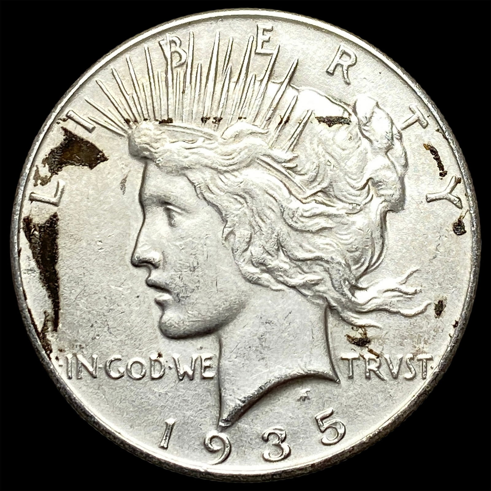 1935 Silver Peace Dollar CLOSELY UNCIRCULATED (1 of 2)