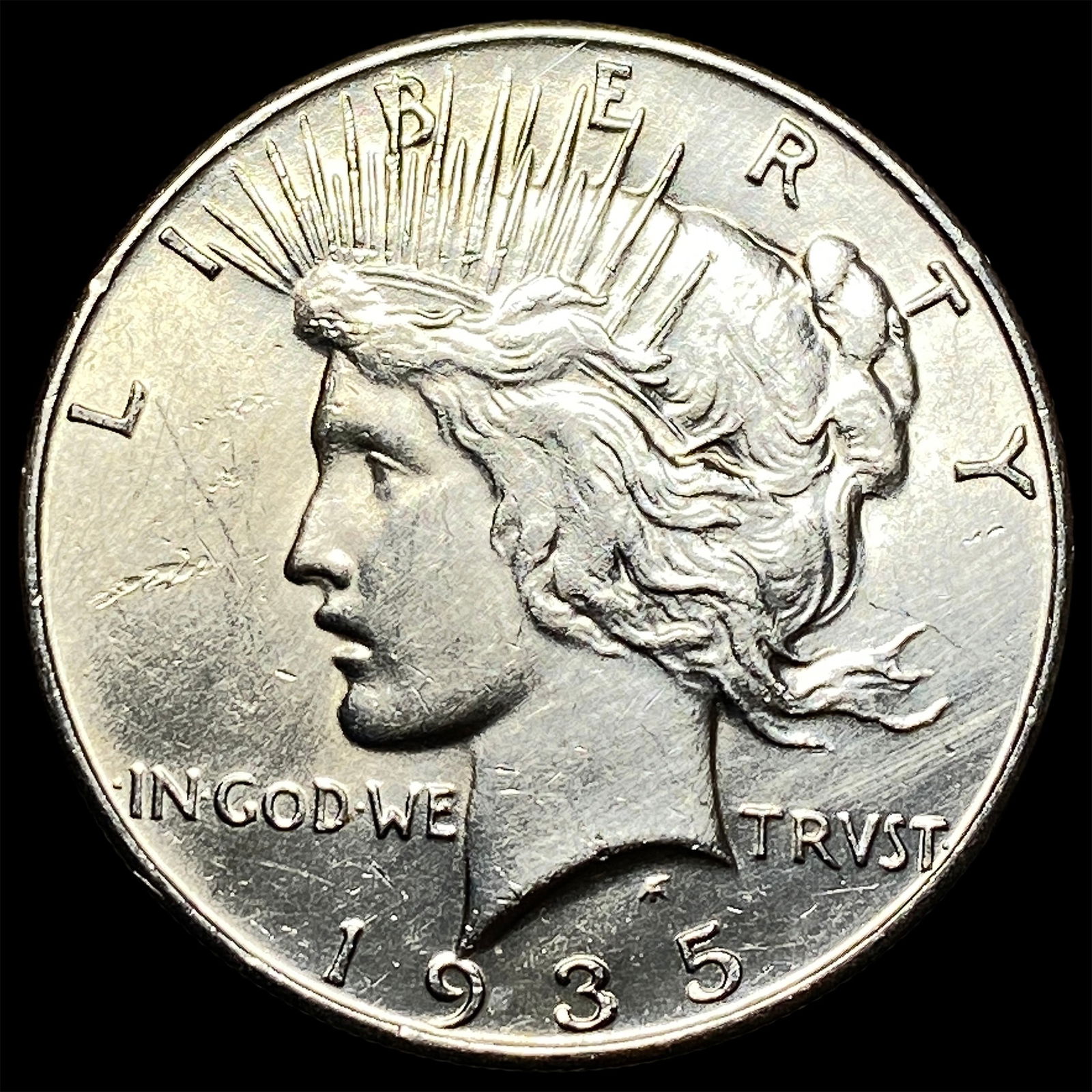 1935 Silver Peace Dollar CLOSELY UNCIRCULATED (1 of 2)