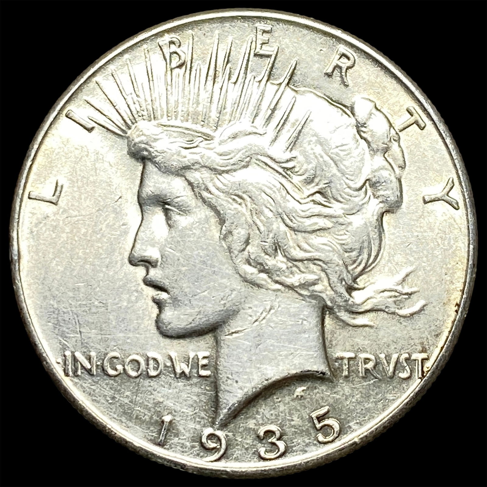 1935 Silver Peace Dollar CLOSELY UNCIRCULATED (1 of 2)