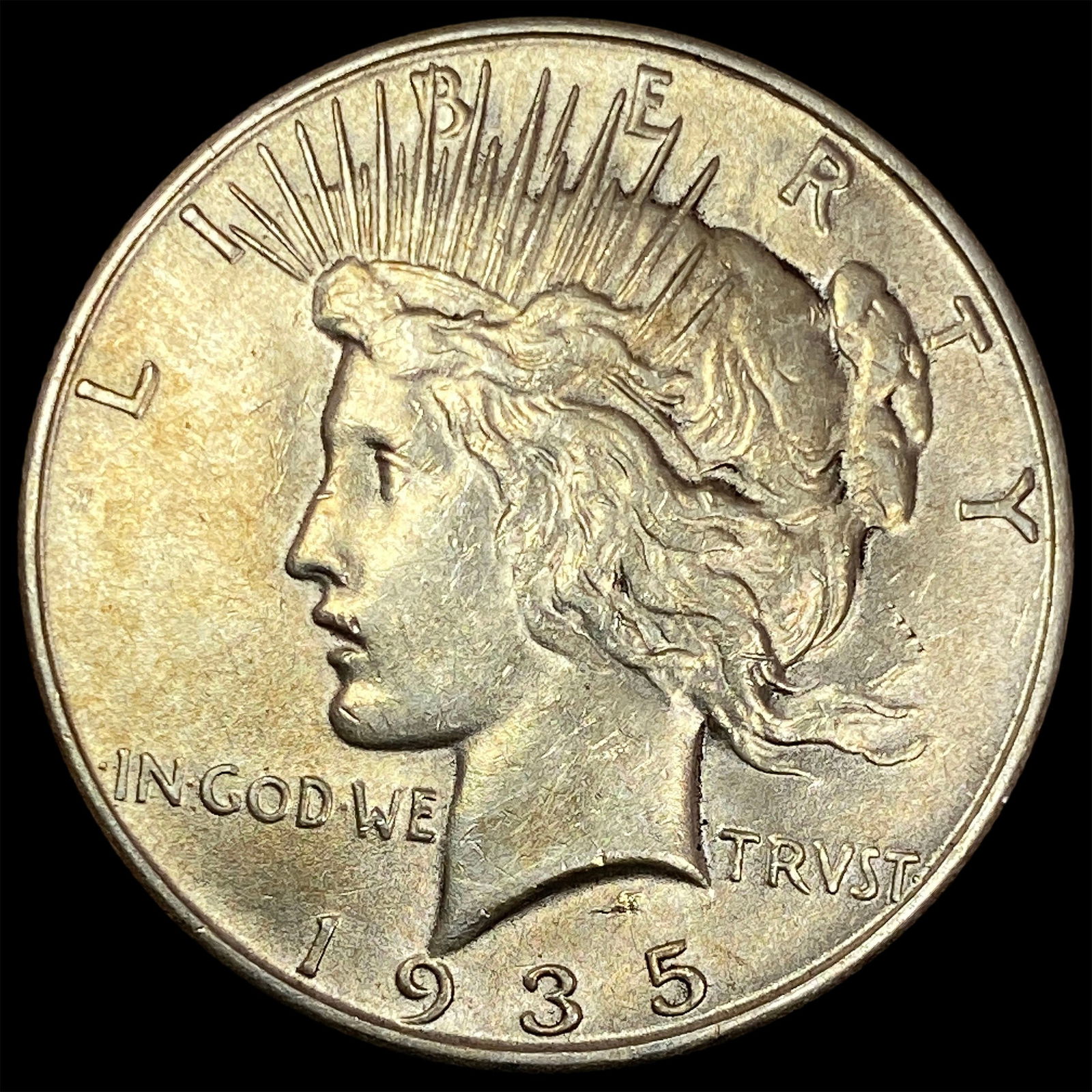 1935 Silver Peace Dollar CLOSELY UNCIRCULATED (1 of 2)