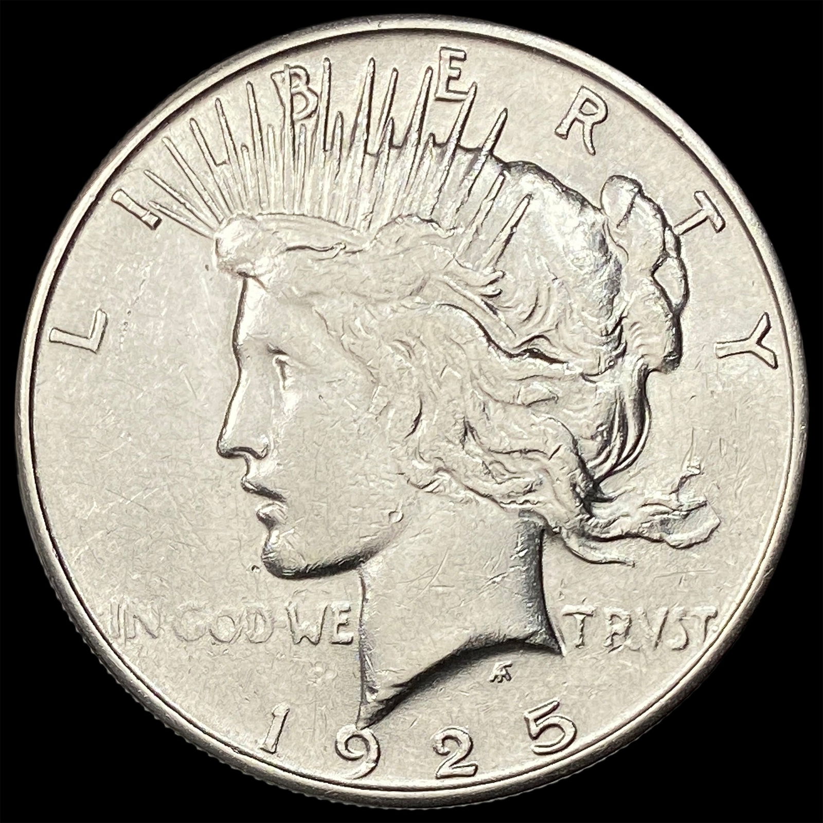 1925-S Silver Peace Dollar NEARLY UNCIRCULATED: 1925-S Silver Peace Dollar NEARLY UNCIRCULATED