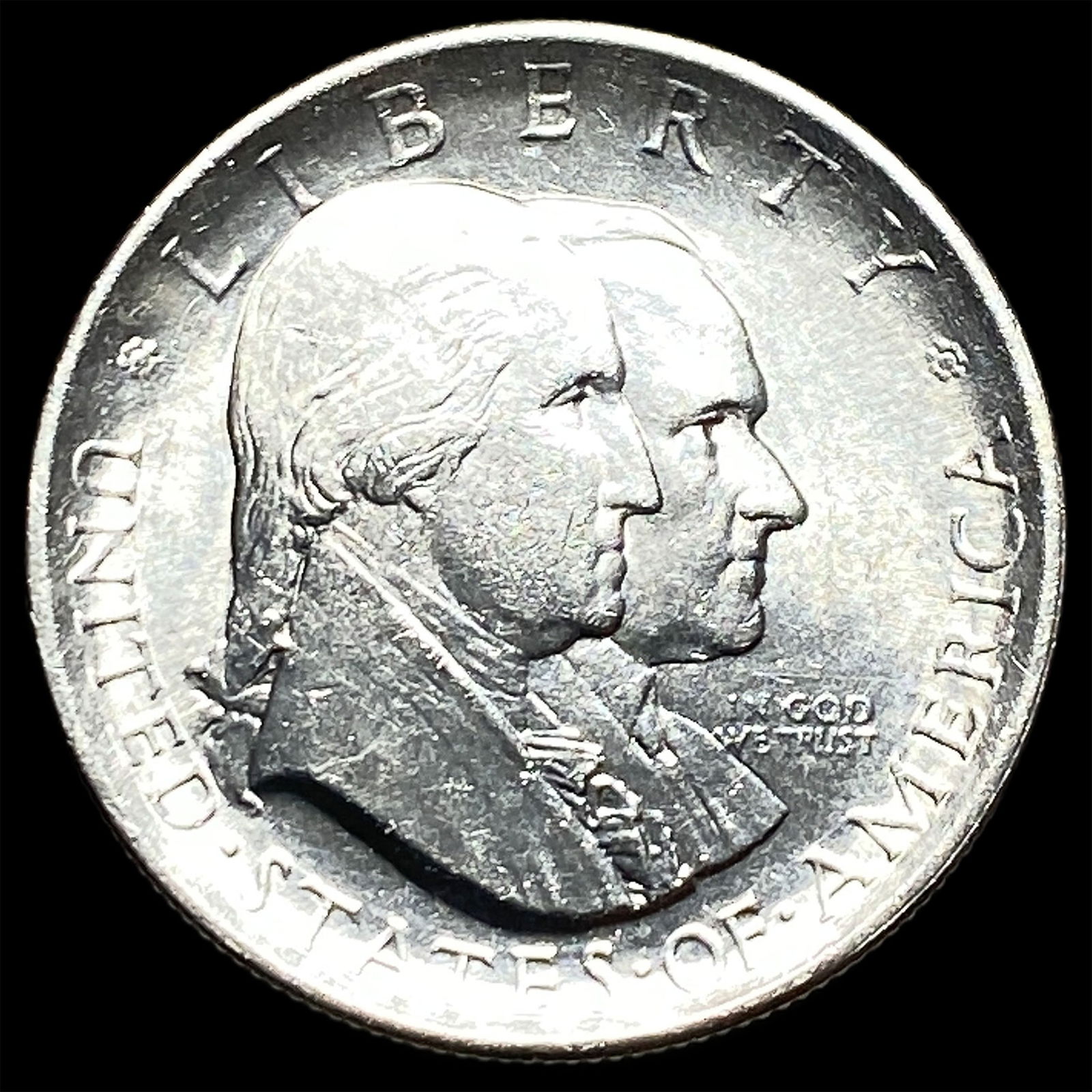 1926 Silver Sesquicentennial Half Dollar UNCIRCULATED (1 of 2)