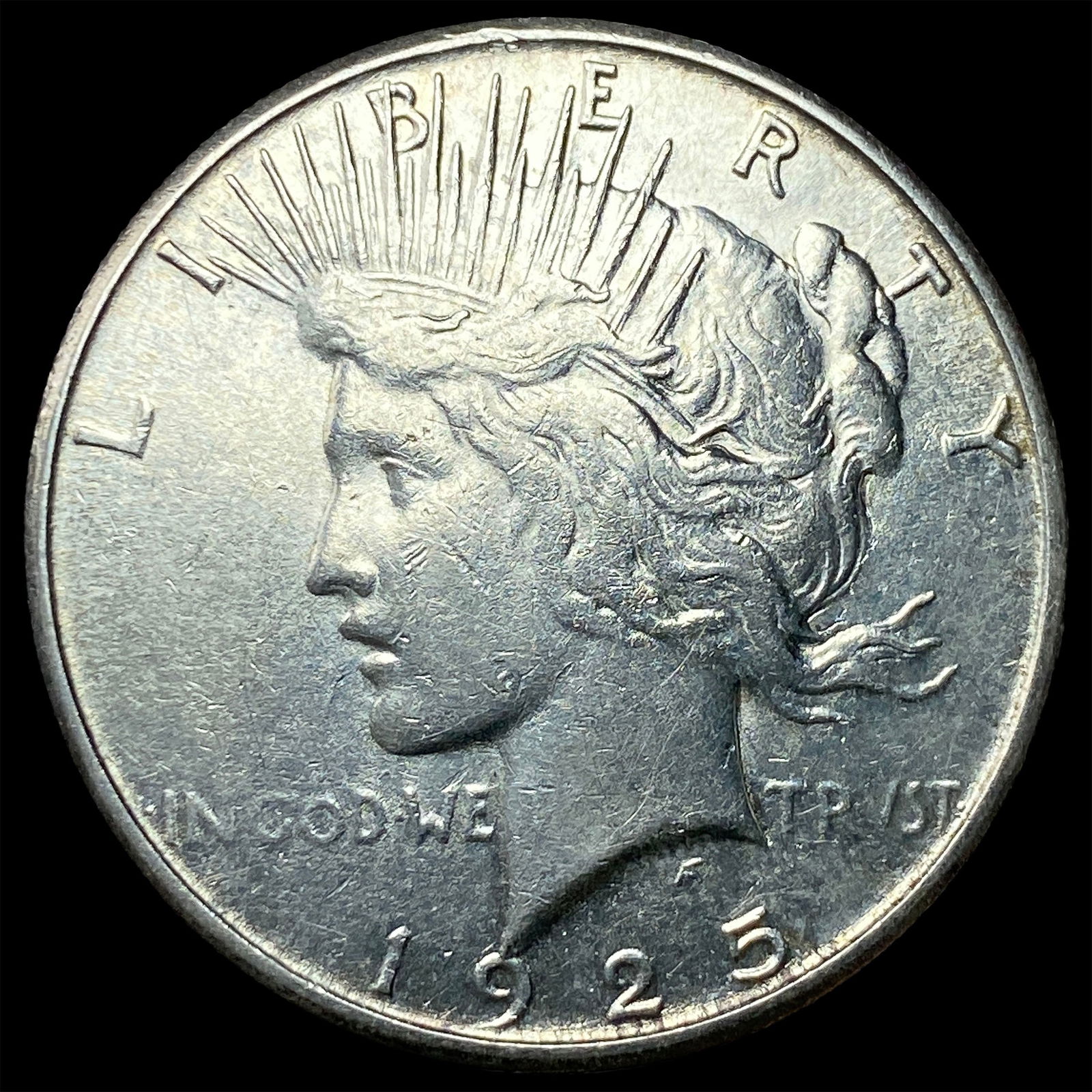 1925-S Silver Peace Dollar CLOSELY UNCIRCULATED (1 of 2)