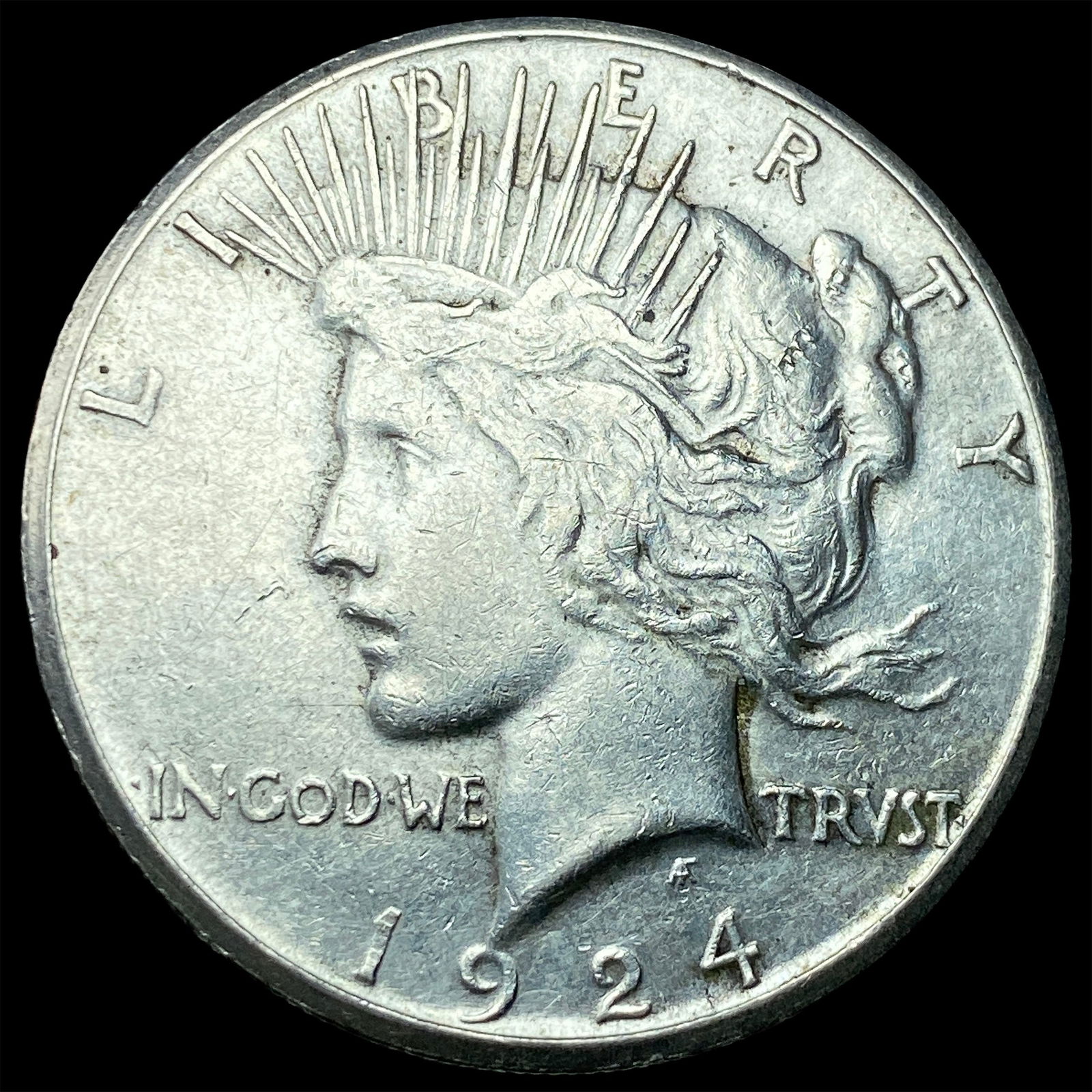 1924 Peace Silver Dollar CLOSELY UNCIRCULATED: 1924 Peace Silver Dollar CLOSELY UNCIRCULATED