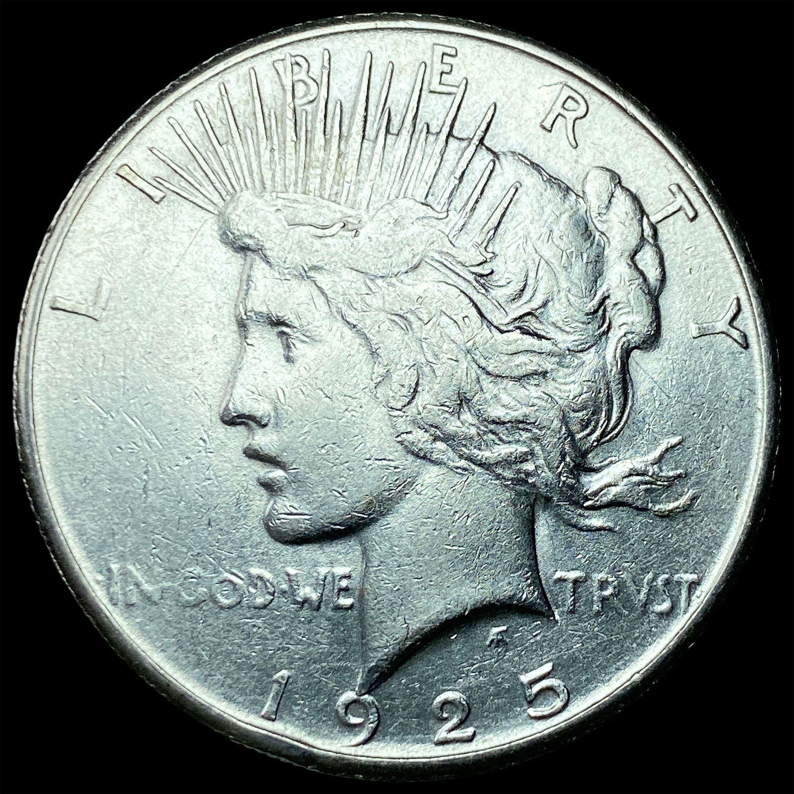 1925 Peace Silver Dollar CLOSELY UNCIRCULATED: 1925 Peace Silver Dollar CLOSELY UNCIRCULATED
