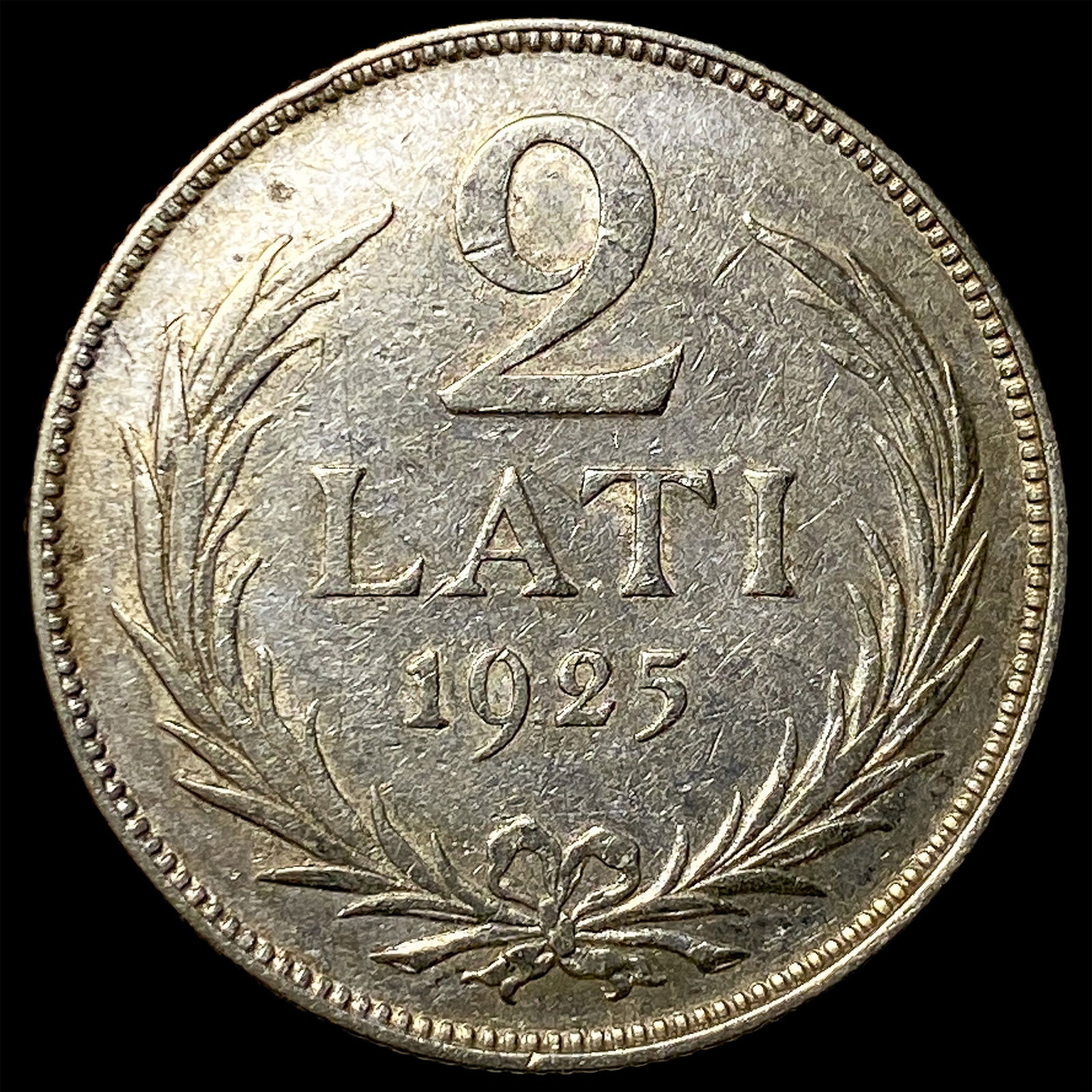 1925 Latvia Silver 2 Lati UNCIRCULATED: 1925 Latvia Silver 2 Lati UNCIRCULATED
