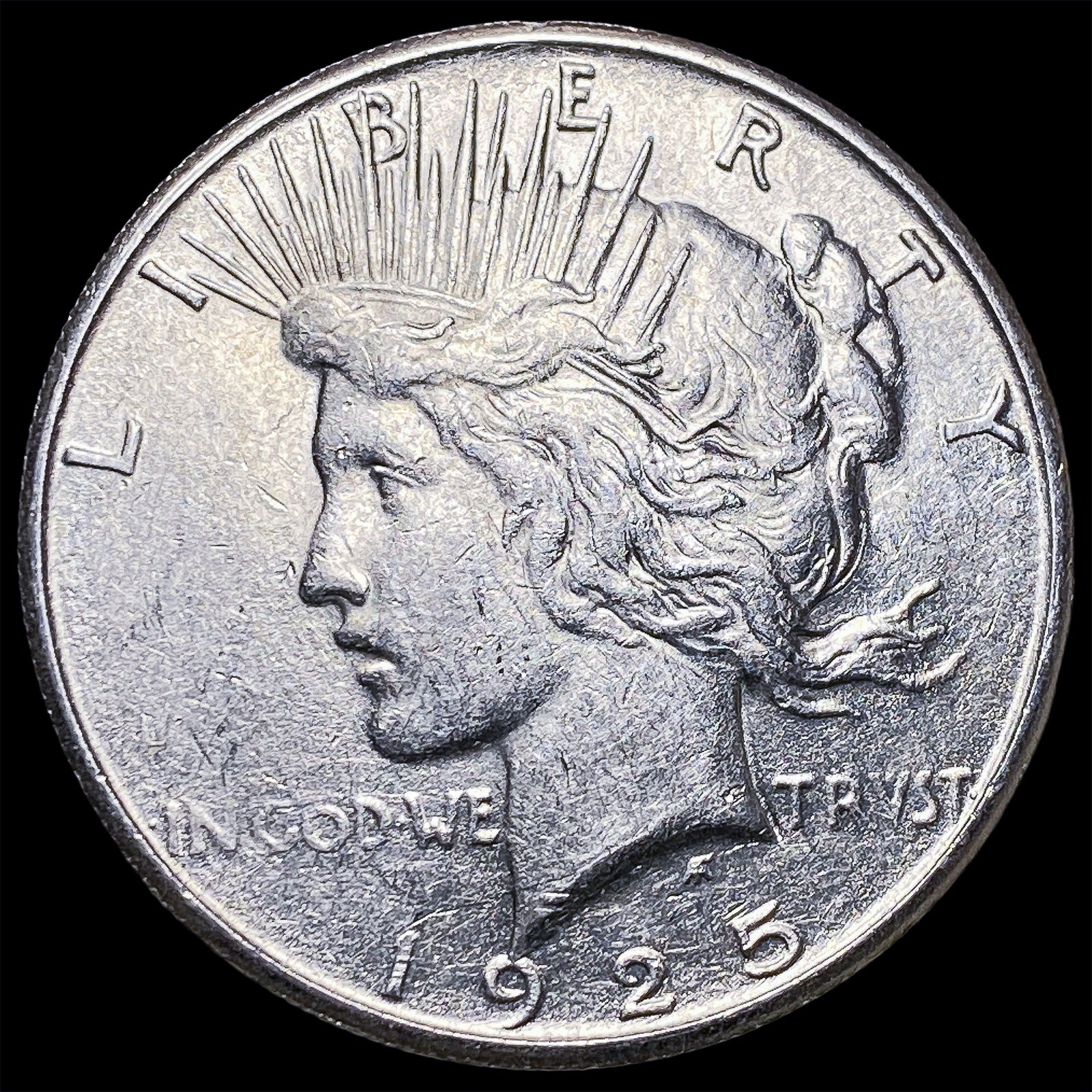 1925 Silver Peace Dollar CLOSELY UNCIRCULATED (1 of 2)