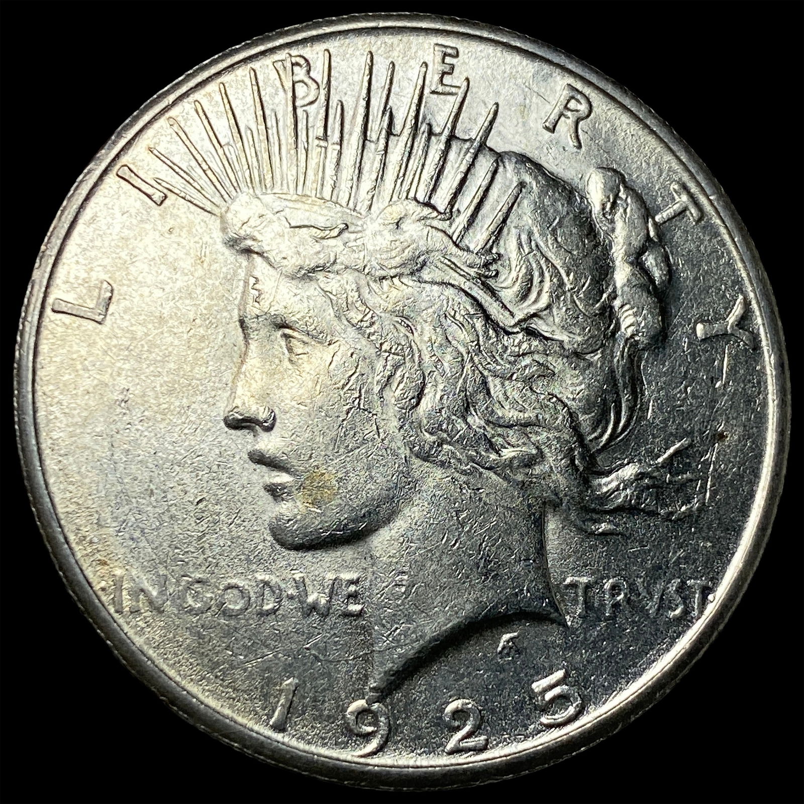 1923-S Silver Peace Dollar CLOSELY UNCIRCULATED (1 of 2)
