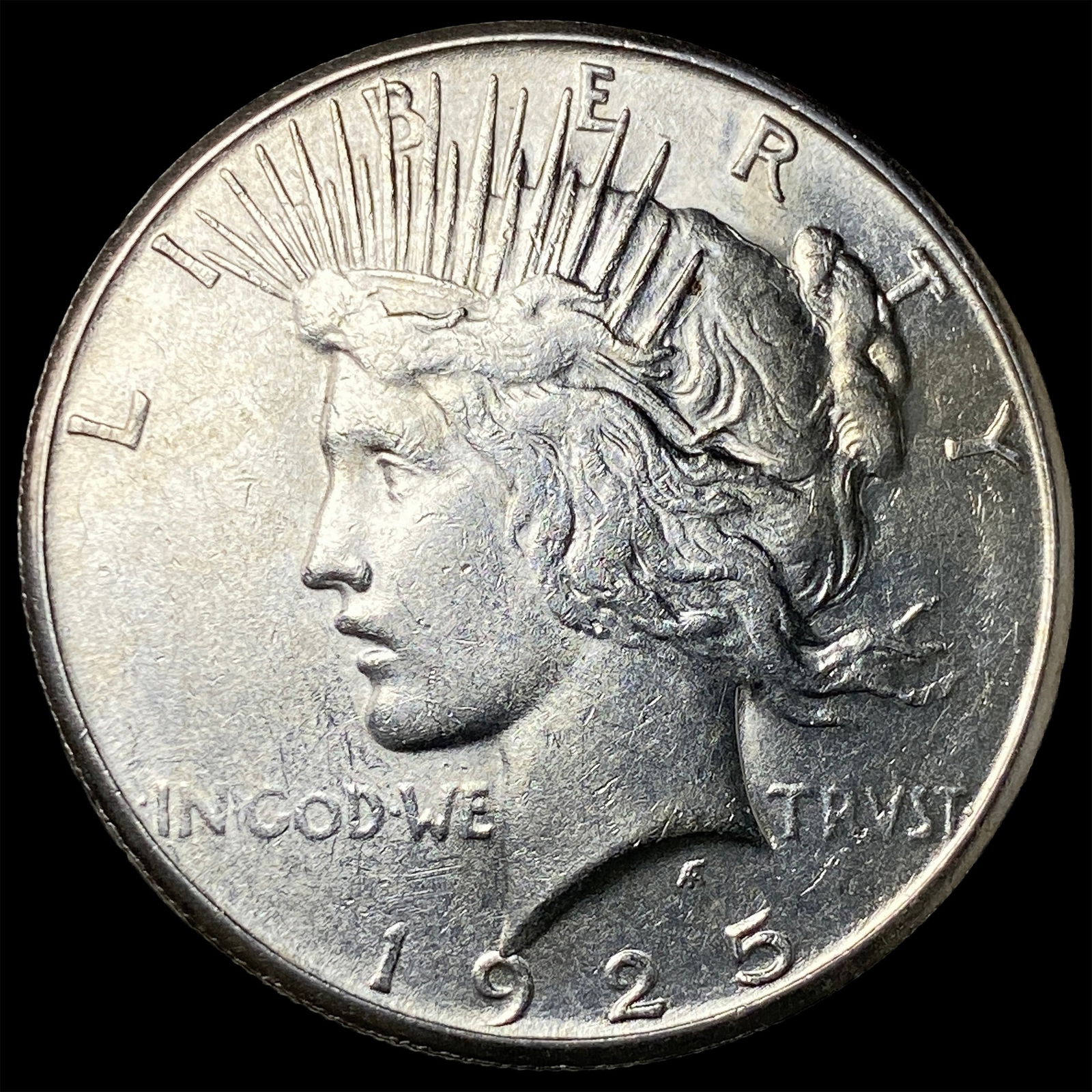 1925-S Silver Peace Dollar CLOSELY UNCIRCULATED (1 of 2)