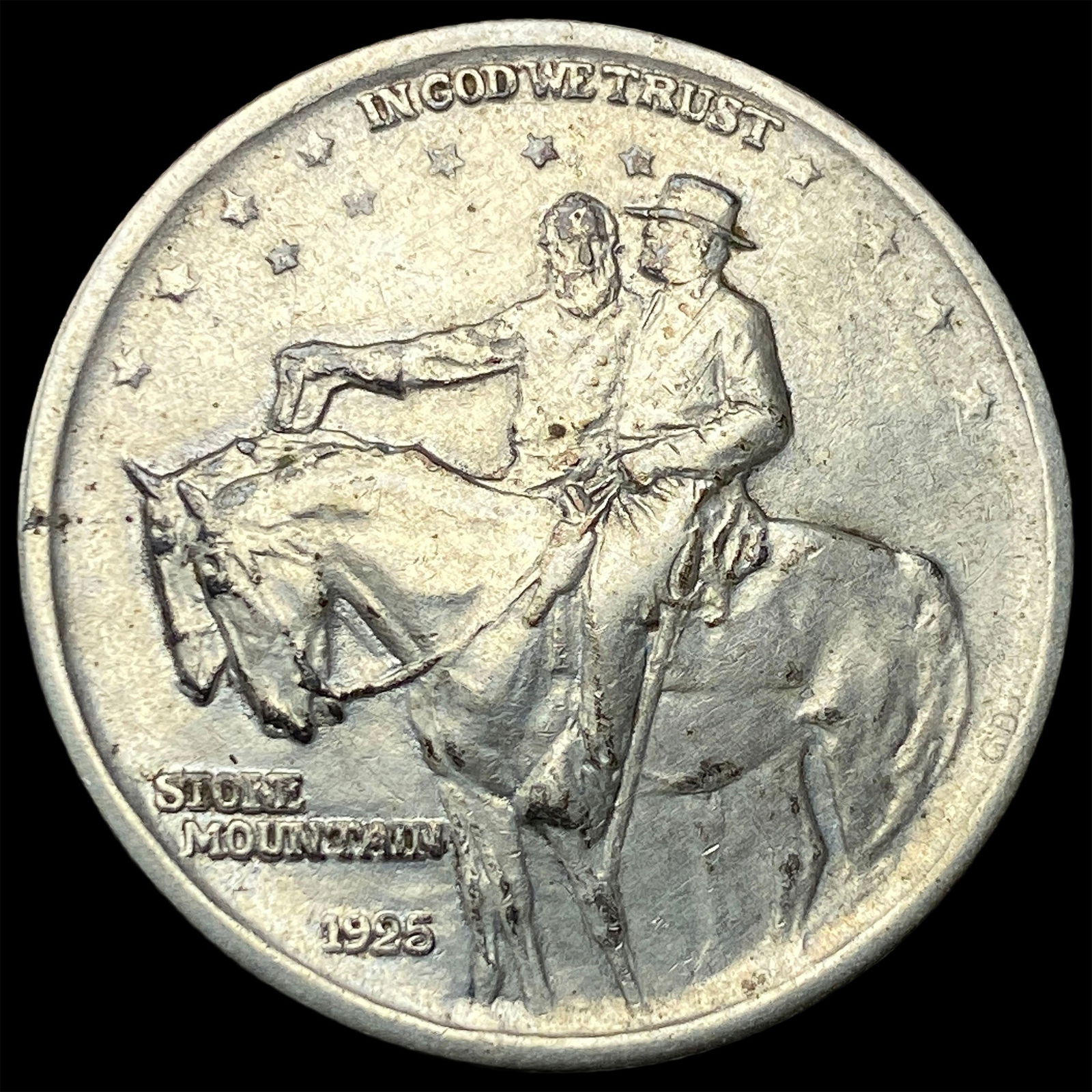 1925 Stone Mountain Silver Half Dollar CLOSELY UNCIRCULATED (1 of 2)