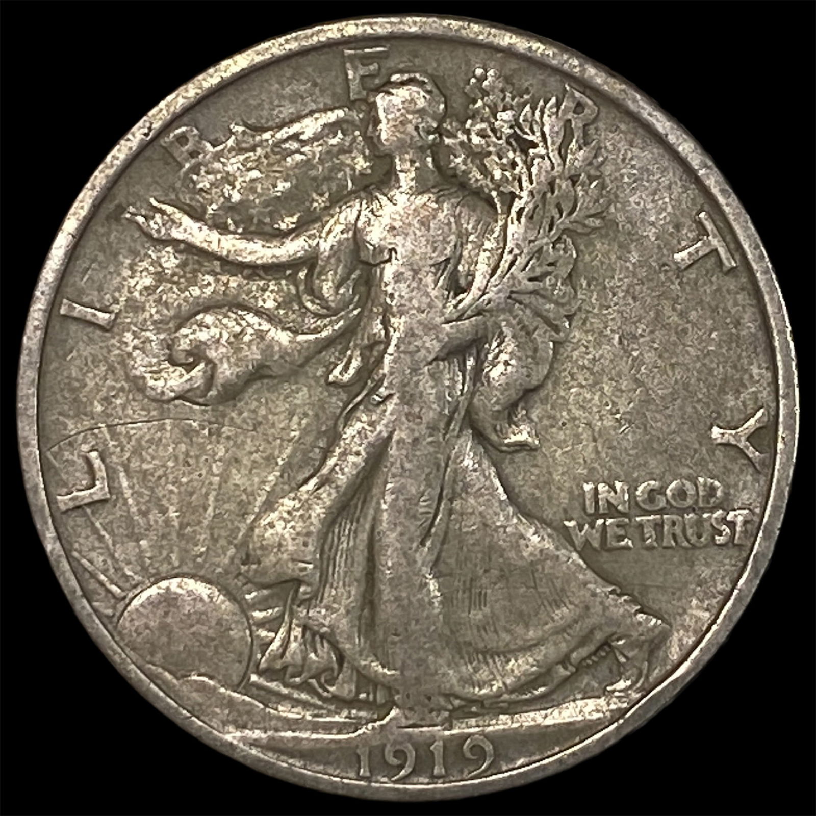 1919 Walking Liberty Half Dollar LIGHTLY CIRCULATED (1 of 2)