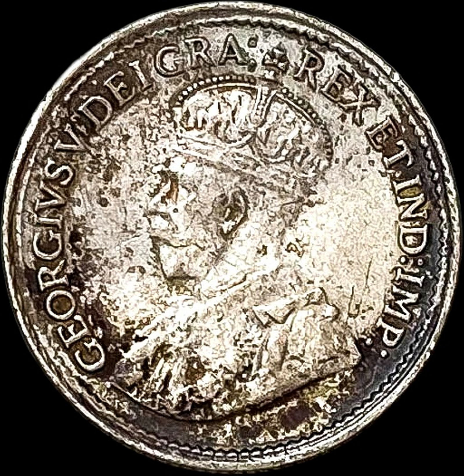 1920 Canada Silver 5 Cents NEARLY UNCIRCULATED (1 of 2)