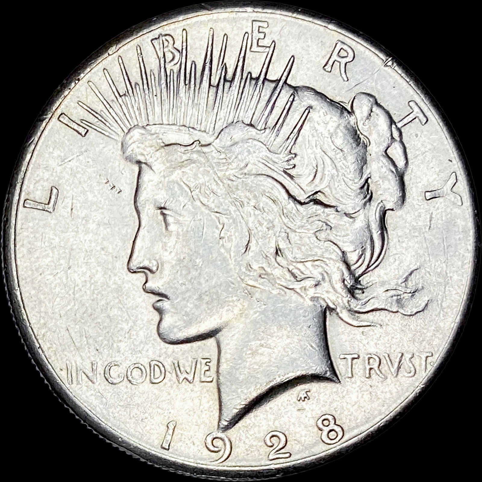 1928 Silver Peace Dollar CLOSELY UNCIRCULATED (1 of 2)