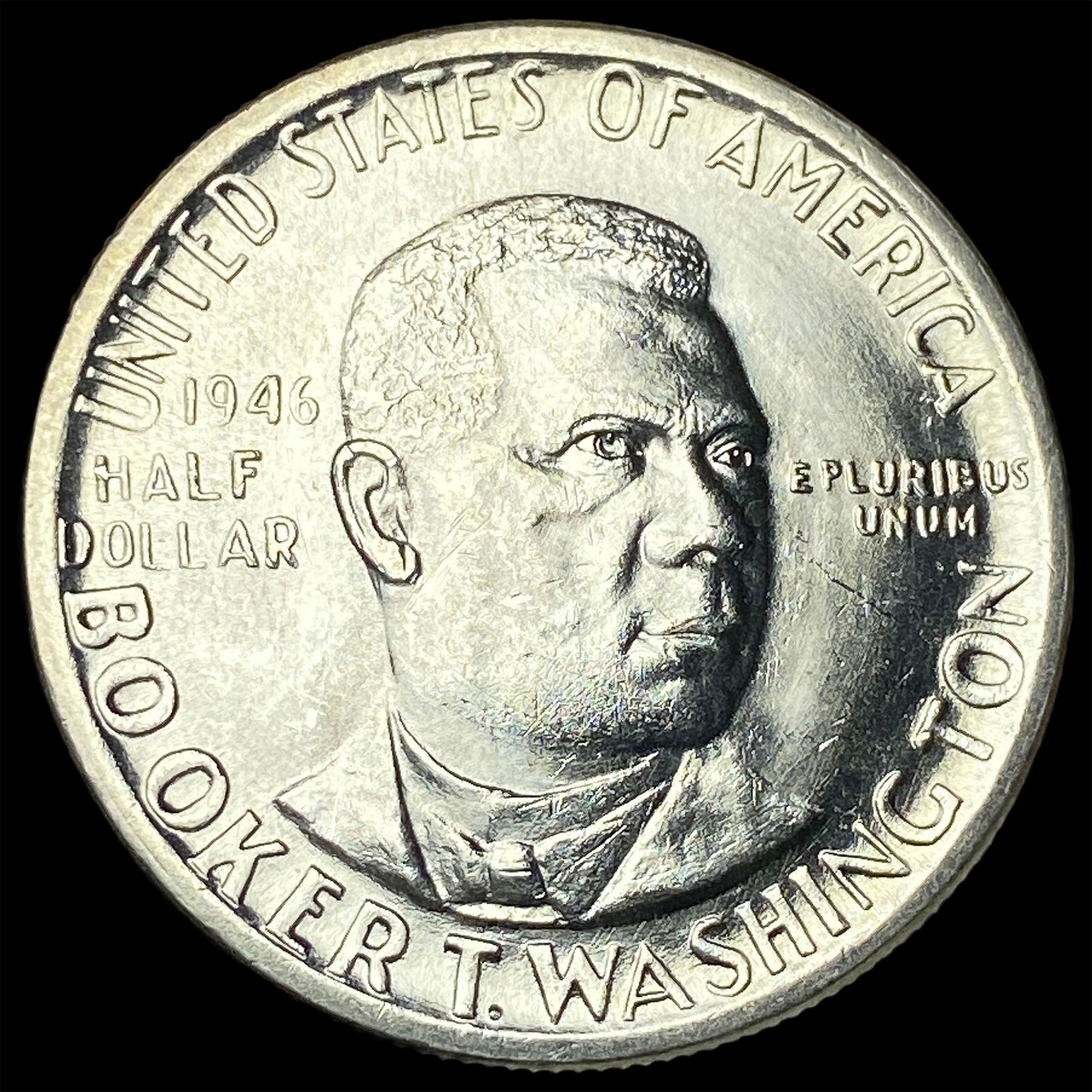 1946 Silver Booker T. Washington Half Dollar UNCIRCULATED (1 of 2)